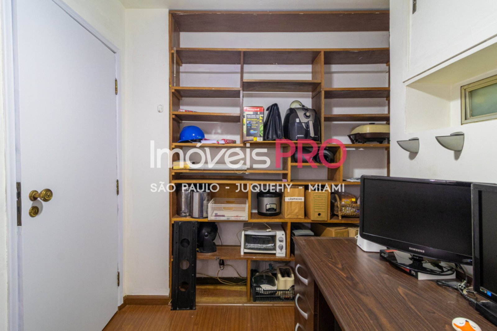 Foto :: IP32272