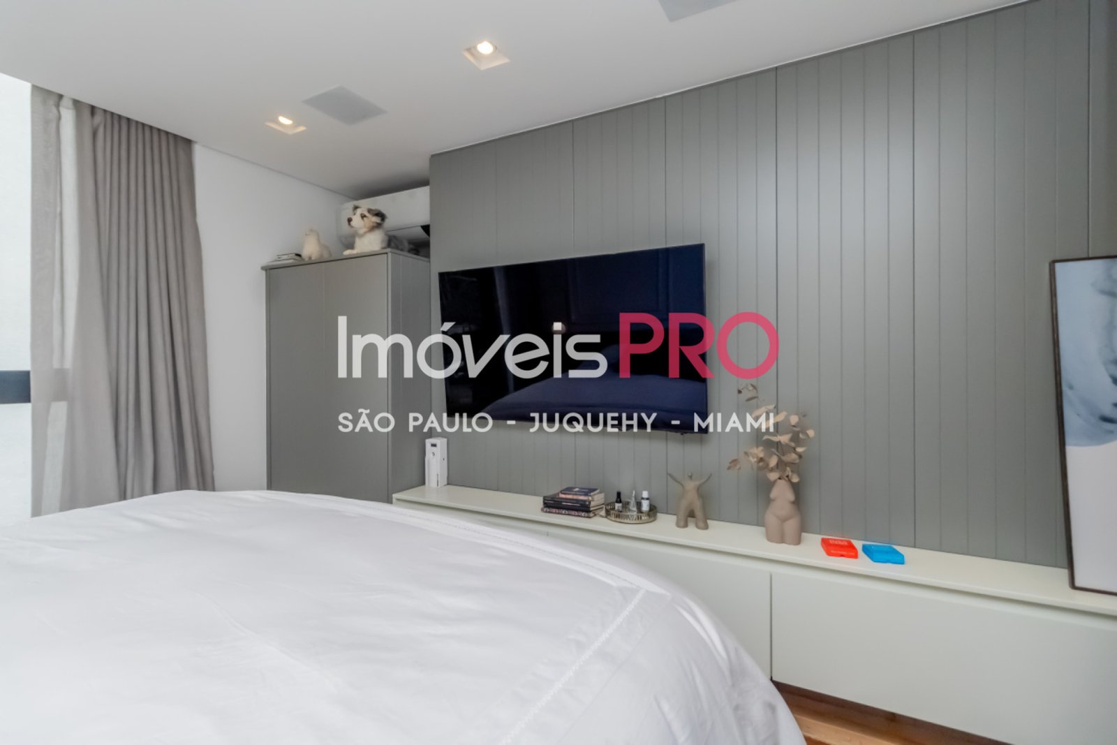 Foto :: https://assets.imoveispro.com.br/thumb/IP32743/casa-venda-vila-nova-conceicao_IP32743_17_1920x1080.jpg?