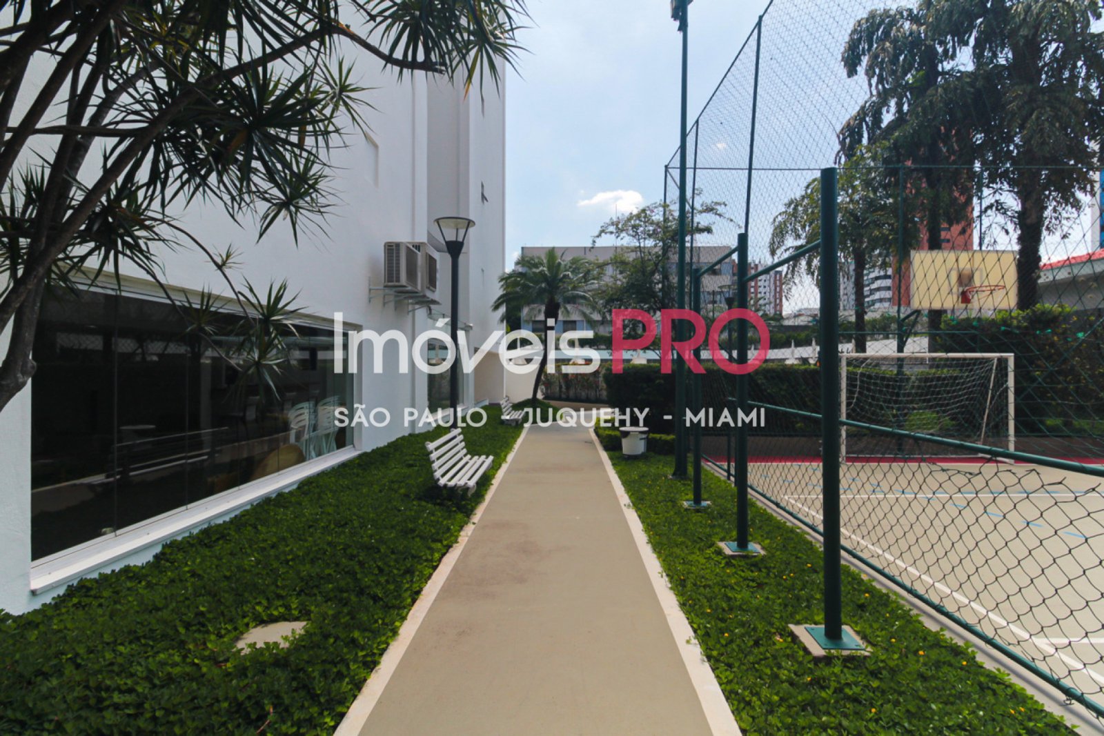 Foto :: https://assets.imoveispro.com.br/thumb/IP32829/apartamento-venda-moema-passaros_IP32829_29_1920x1080.jpg?