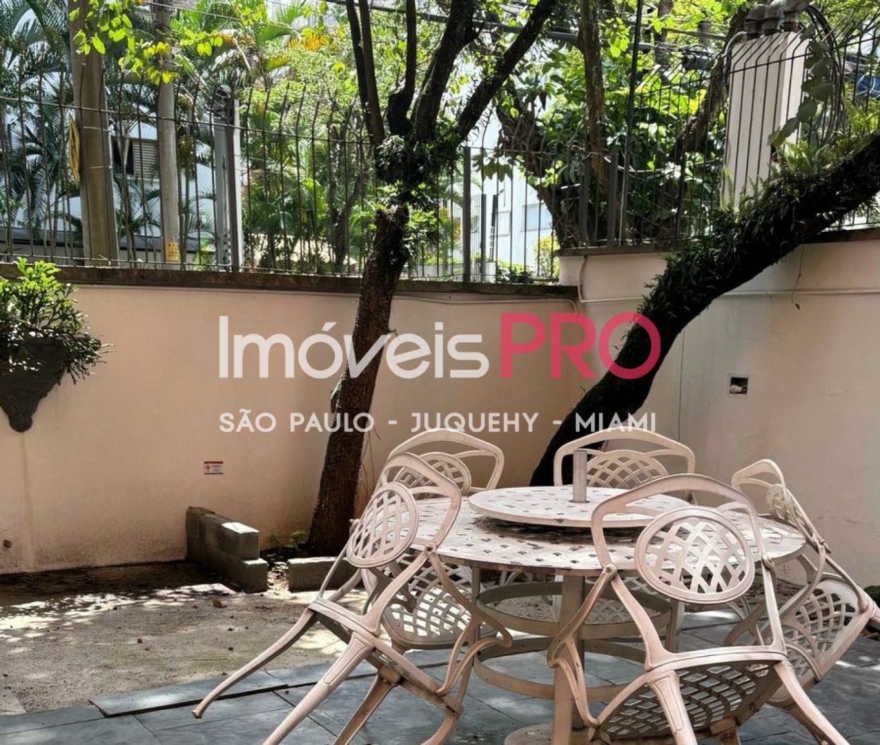 Foto :: https://assets.imoveispro.com.br/thumb/IP33012/apartamento-venda-moema_IP33012_17_1920x1080.jpg?