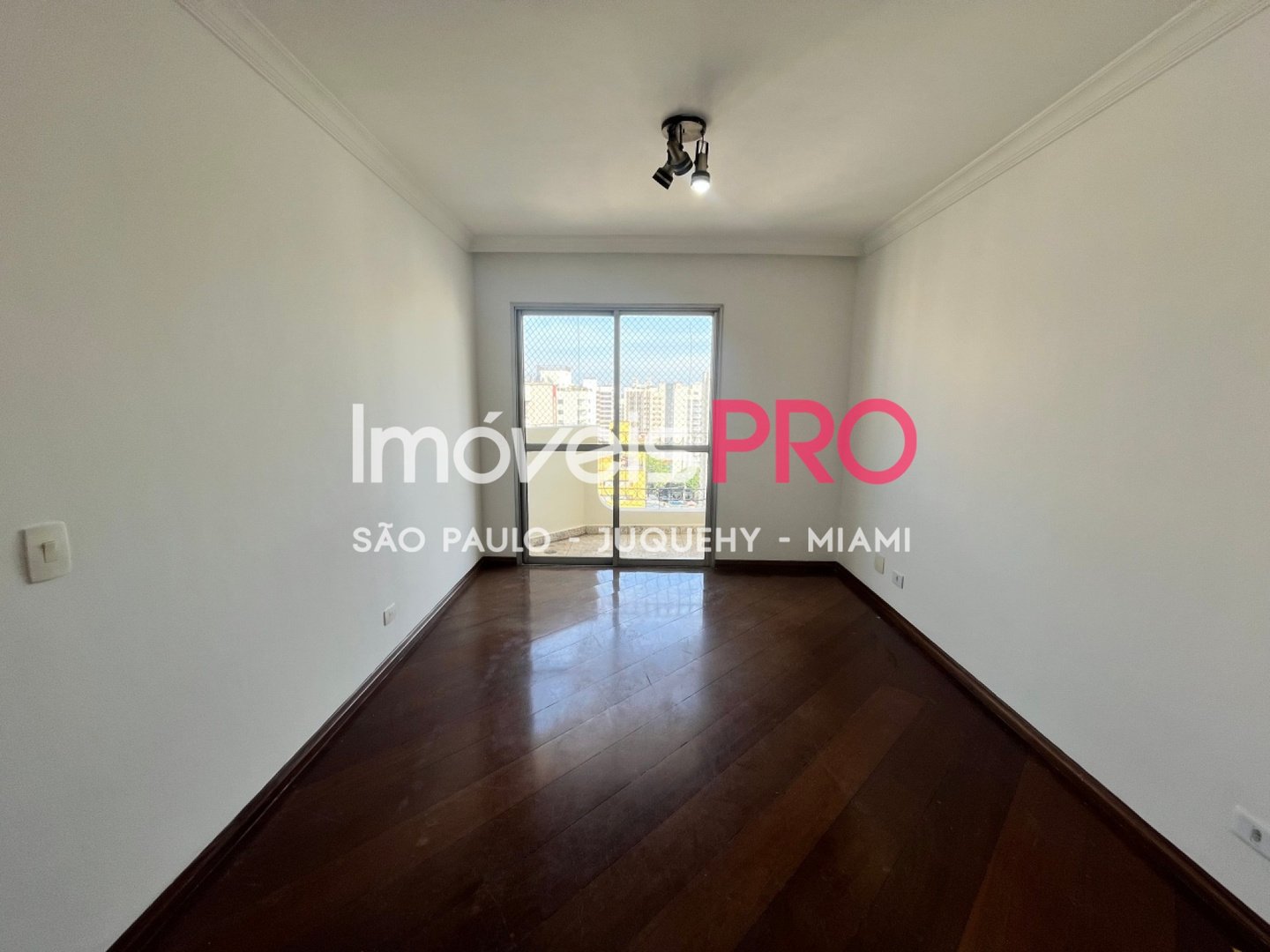 Apartamento de 3 quartos, 92 m², à venda em Moema, R$ 1,3 mi — foto 1 de 36