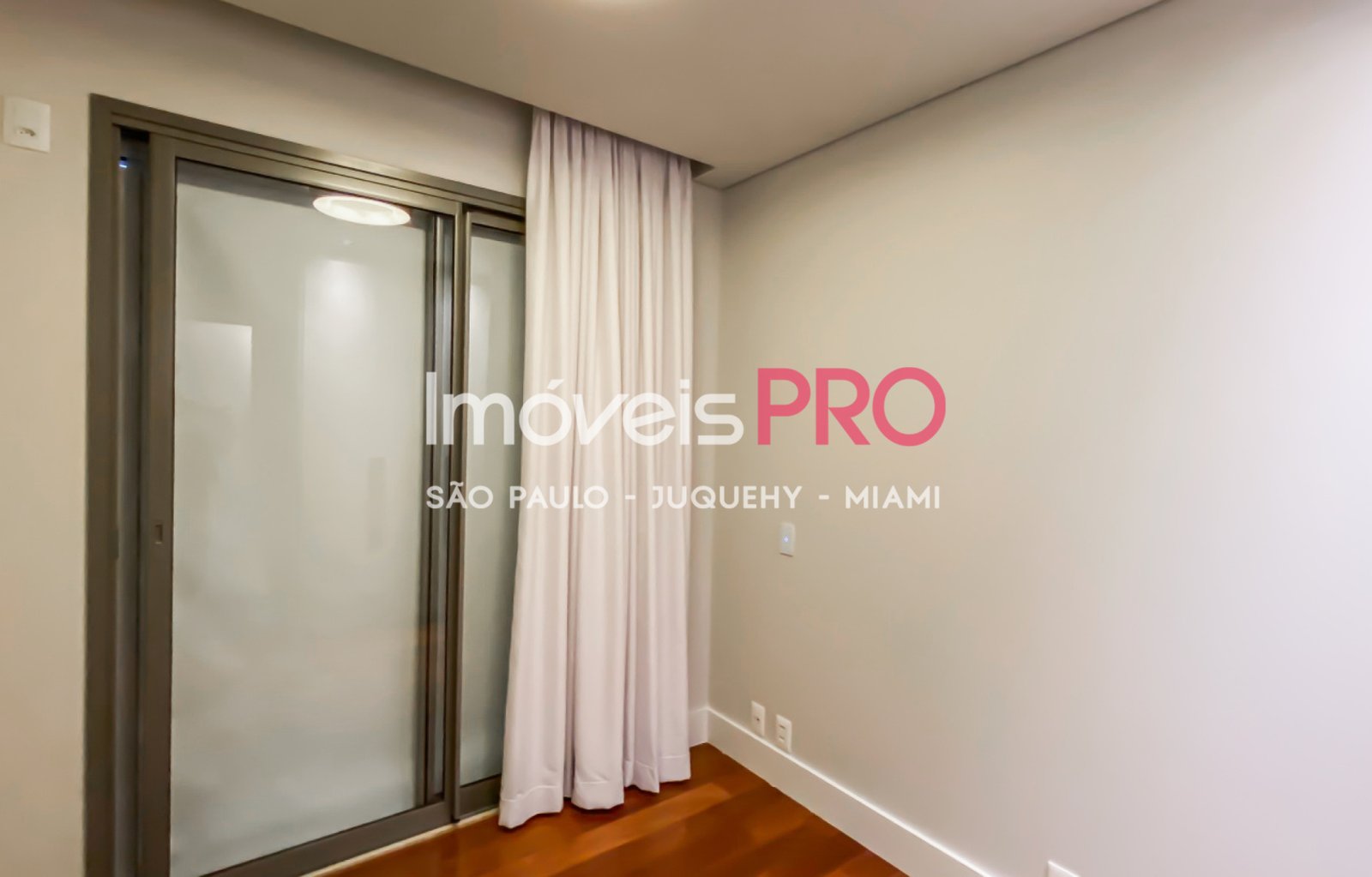 Foto :: https://assets.imoveispro.com.br/thumb/IP33176/apartamento-aluguel-vila-nova-conceicao_IP33176_17_1920x1080.jpg?