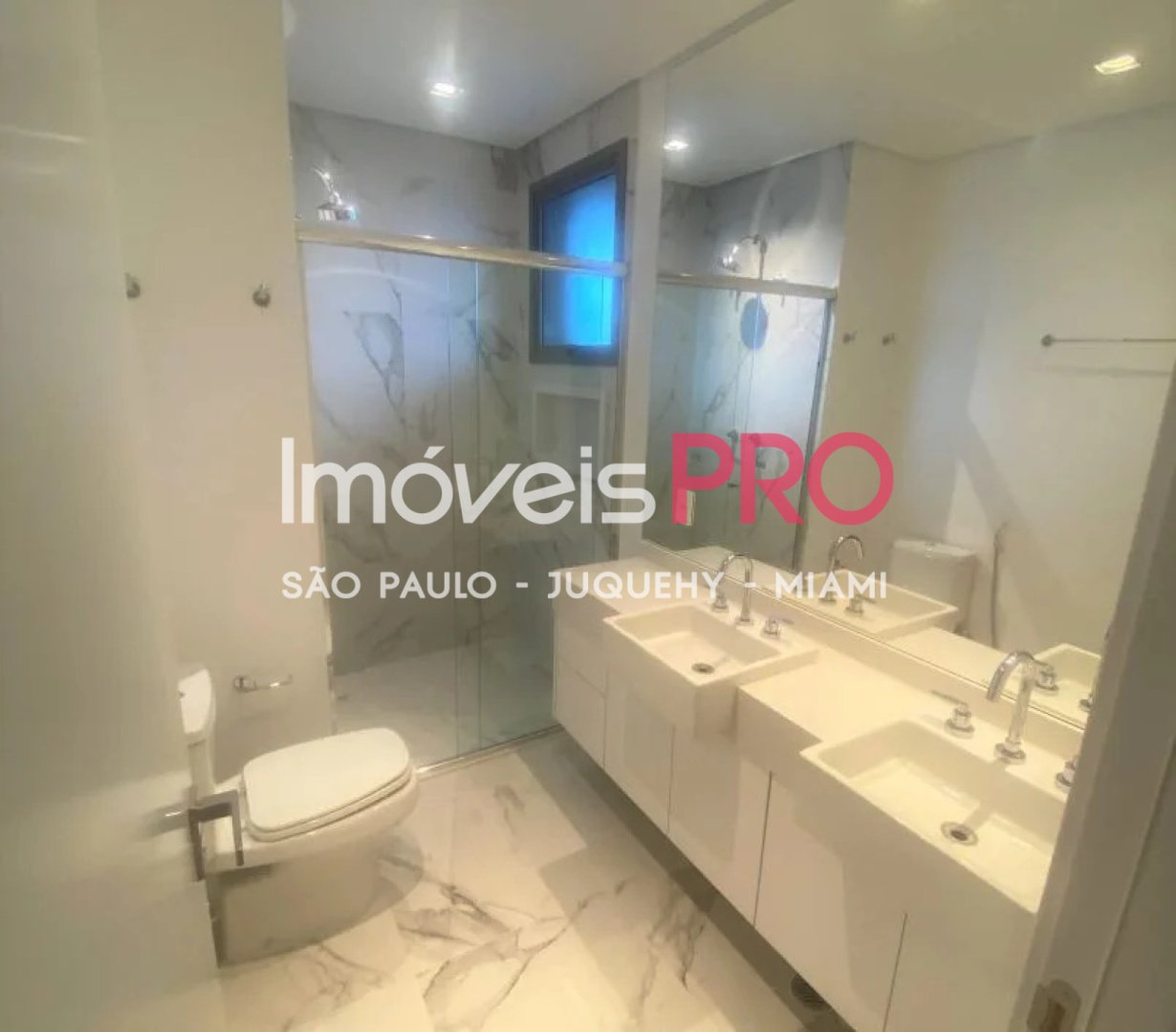 Foto :: IP33176