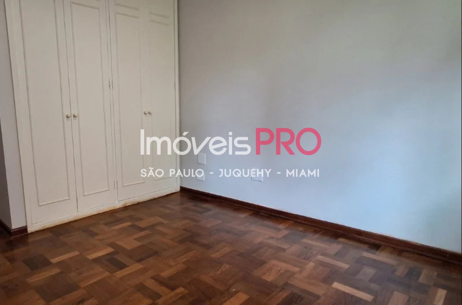 Foto :: https://assets.imoveispro.com.br/thumb/IP33407/apartamento-venda-vila-mariana_IP33407_17_1920x1080.jpg?