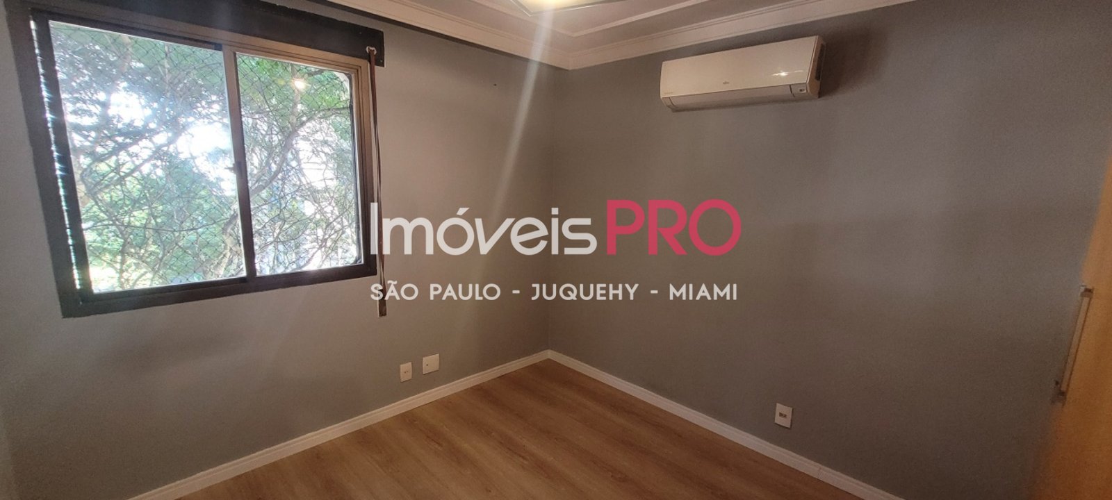Foto :: https://assets.imoveispro.com.br/thumb/IP33555/apartamento-venda-moema_IP33555_23_1920x1080.jpg?