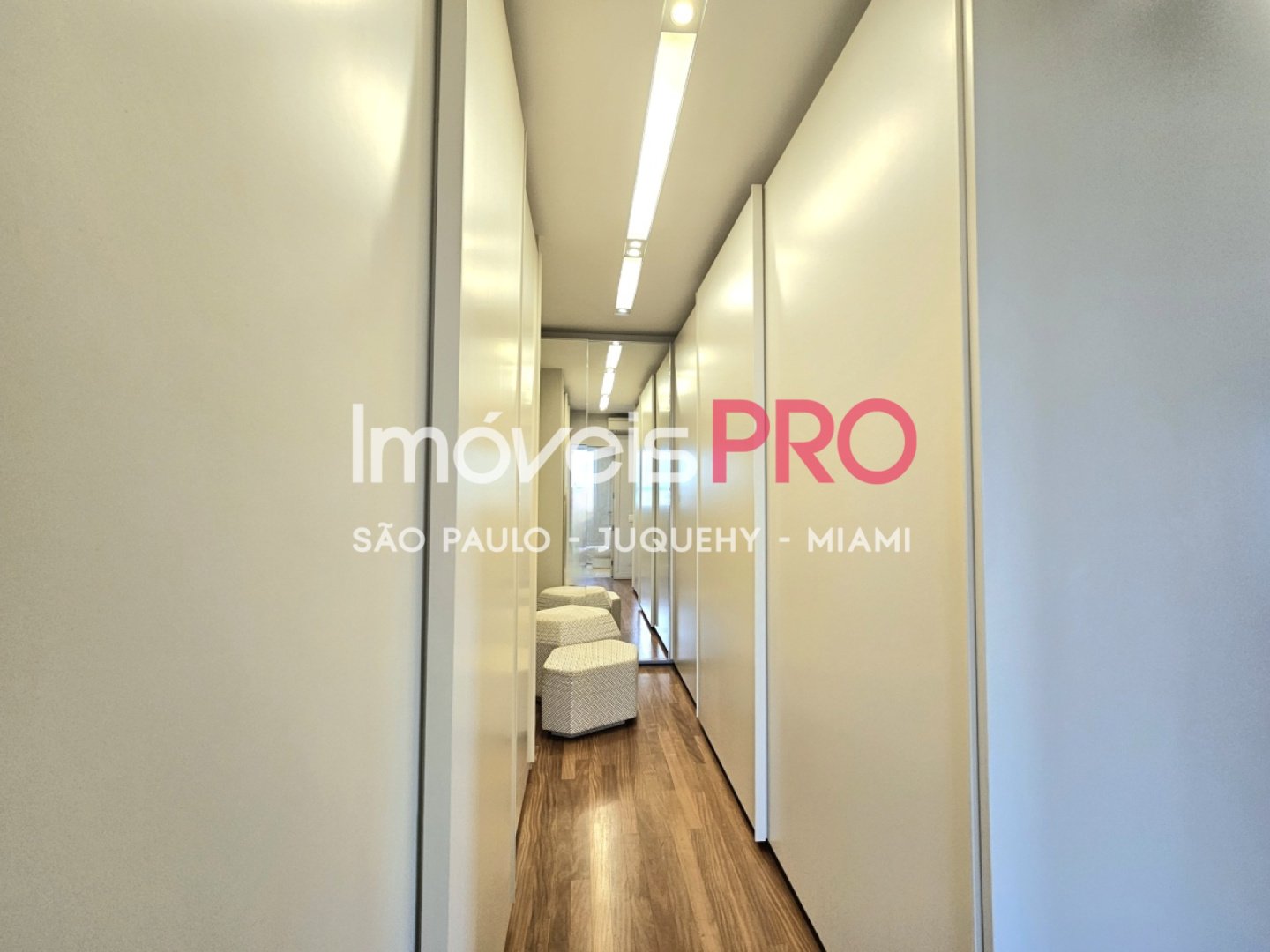 Foto :: https://assets.imoveispro.com.br/thumb/IP33788/apartamento-venda-moema_IP33788_23_1920x1080.jpg?