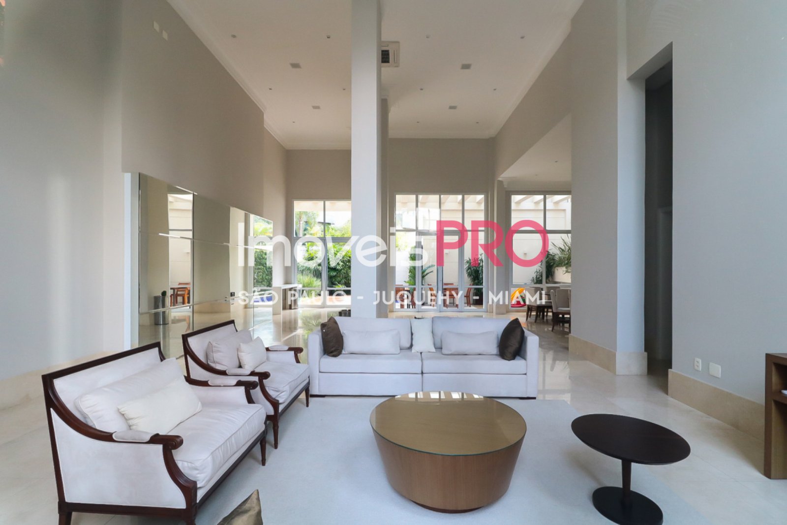 Foto :: https://assets.imoveispro.com.br/thumb/IP33788/apartamento-venda-moema_IP33788_53_1920x1080.jpg?