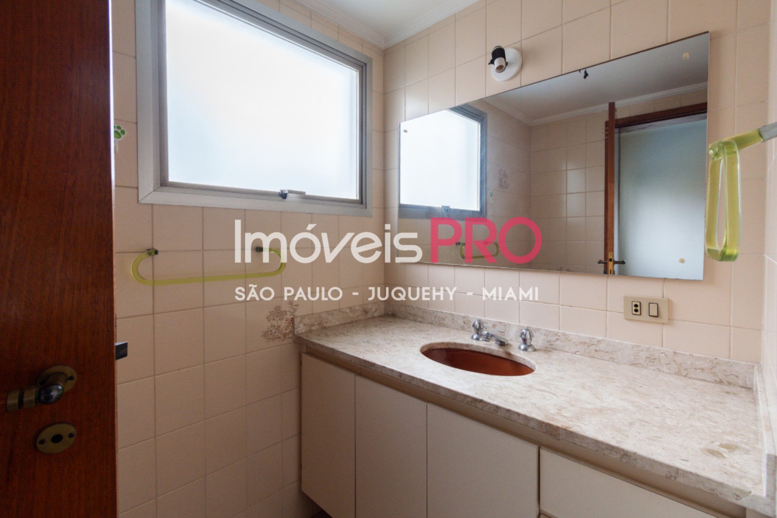 Foto :: IP33865