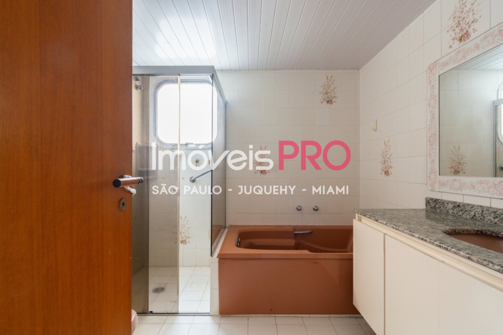 Foto :: https://assets.imoveispro.com.br/thumb/IP33865/apartamento-venda-moema_IP33865_23_1920x1080.jpg?