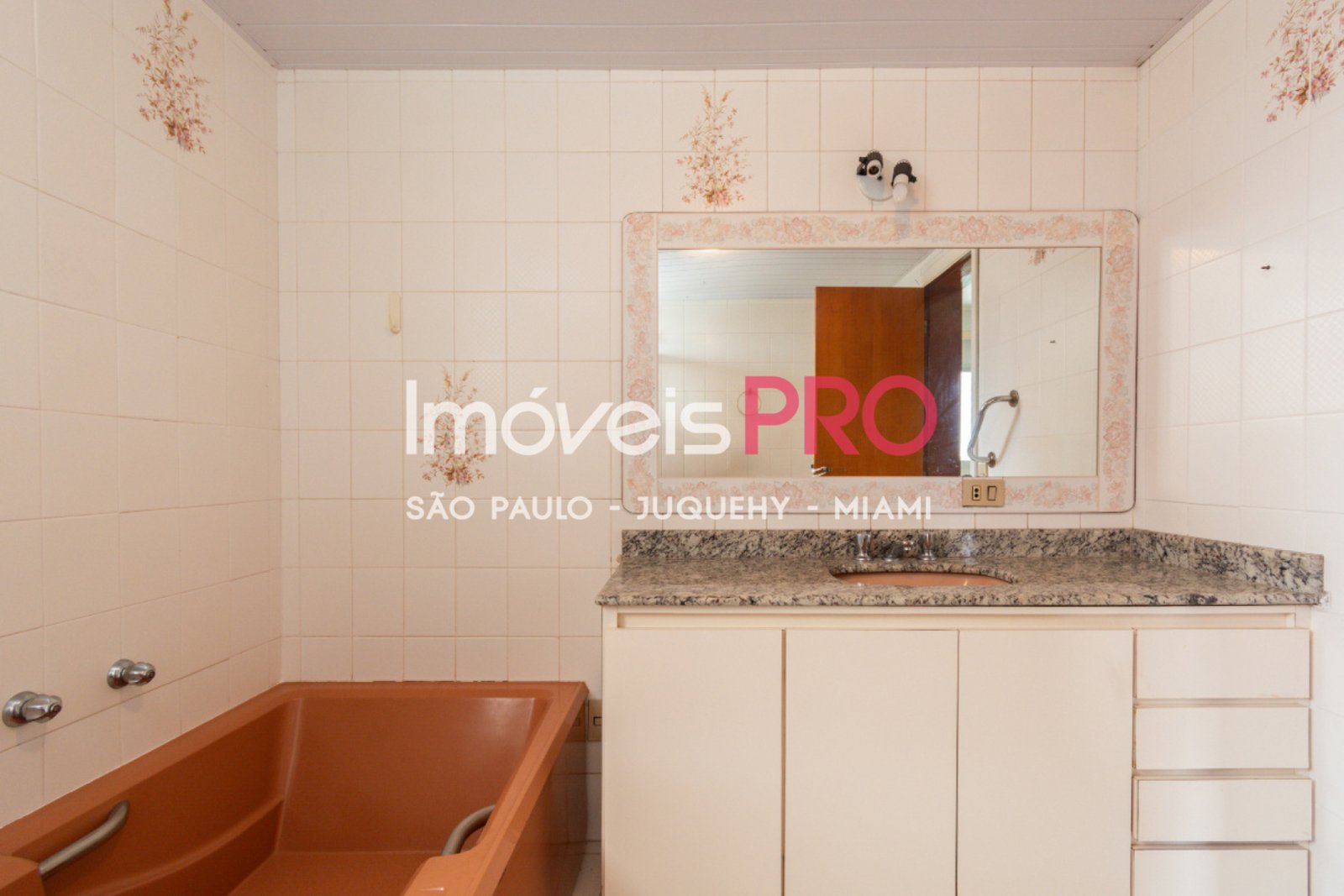 Foto :: IP33865