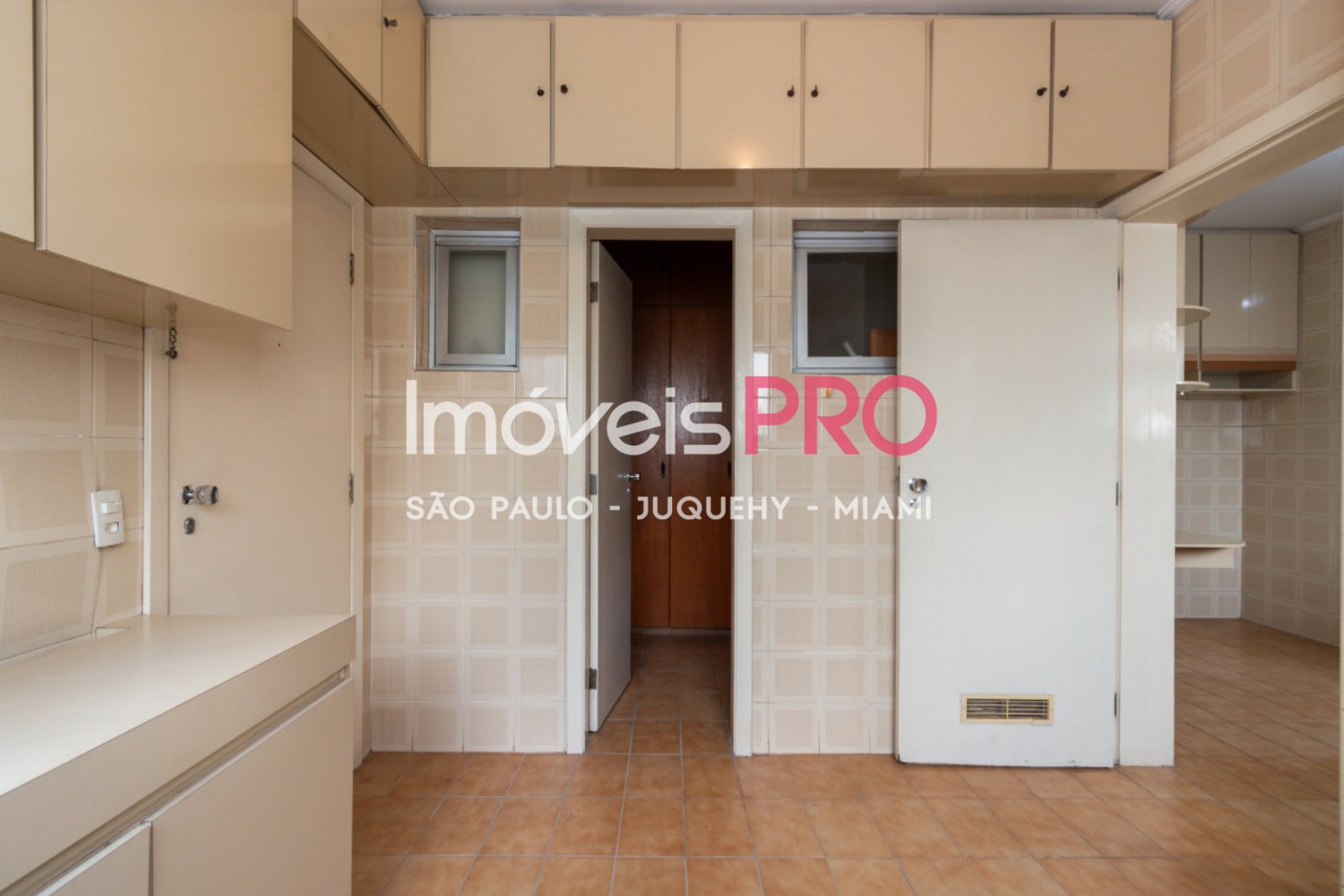 Foto :: IP33865