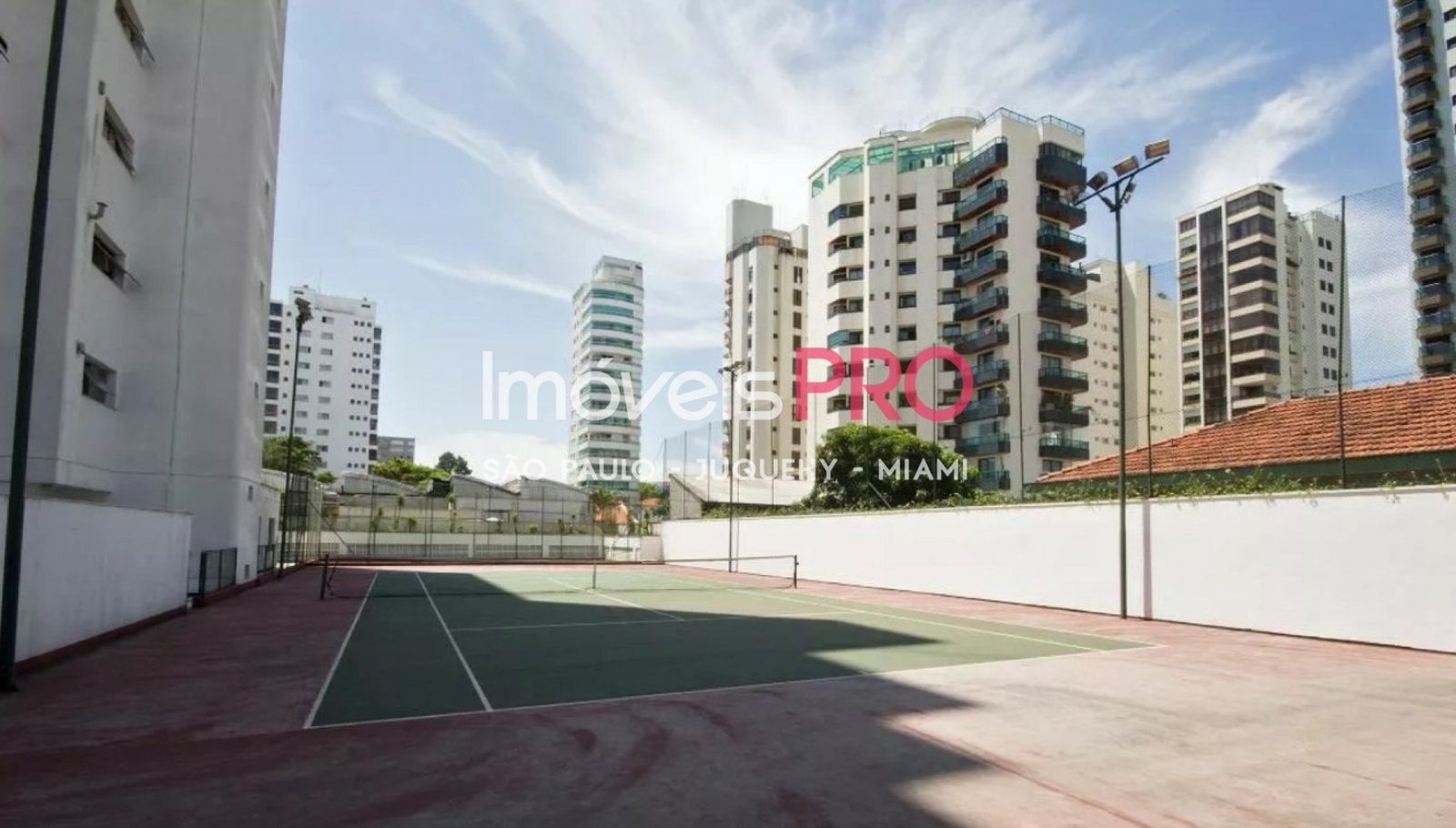 Foto :: https://assets.imoveispro.com.br/thumb/IP33865/apartamento-venda-moema_IP33865_47_1920x1080.jpg?