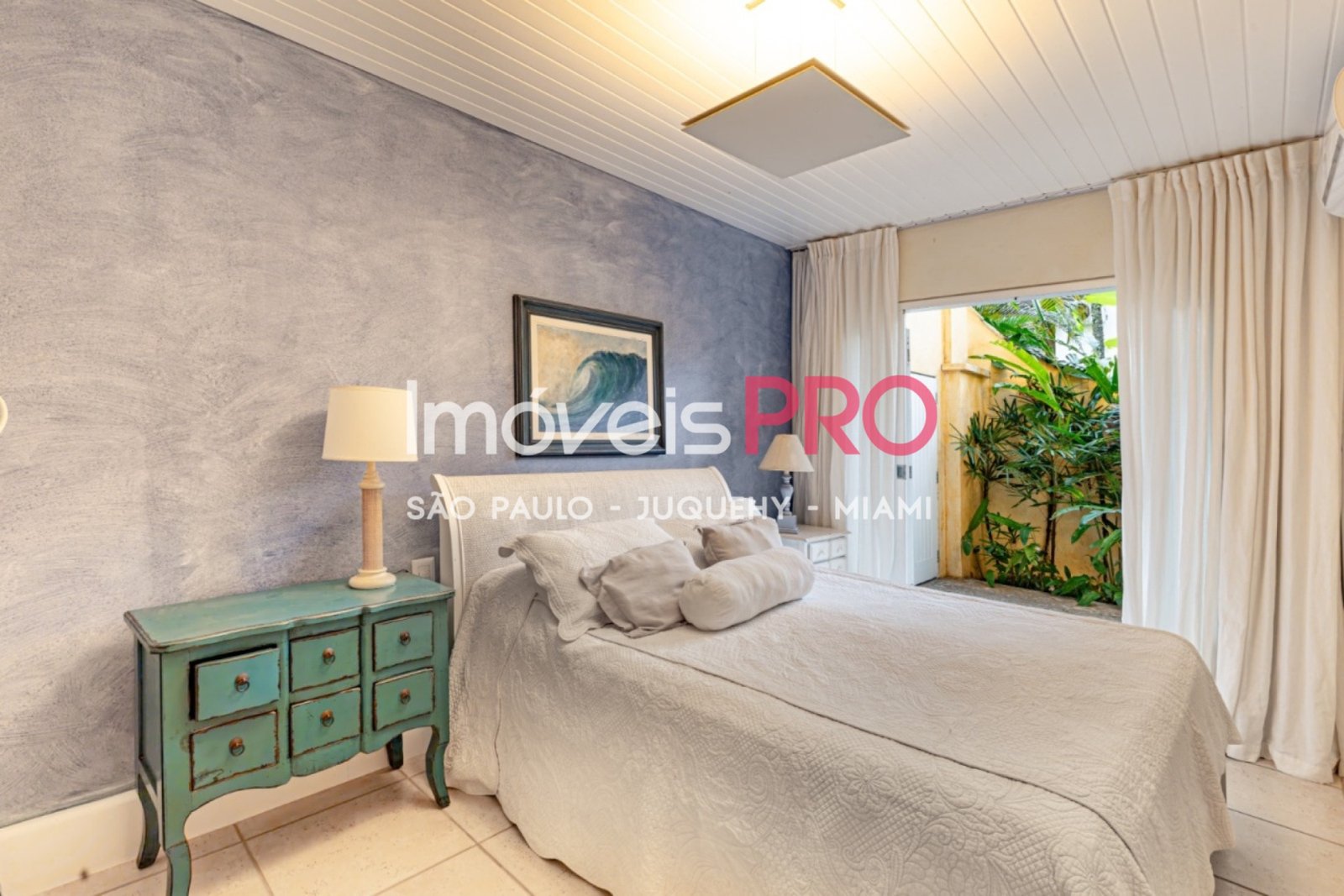 Foto :: https://assets.imoveispro.com.br/thumb/IP33959/condominio-venda-praia-da-baleia_IP33959_17_1920x1080.jpg?