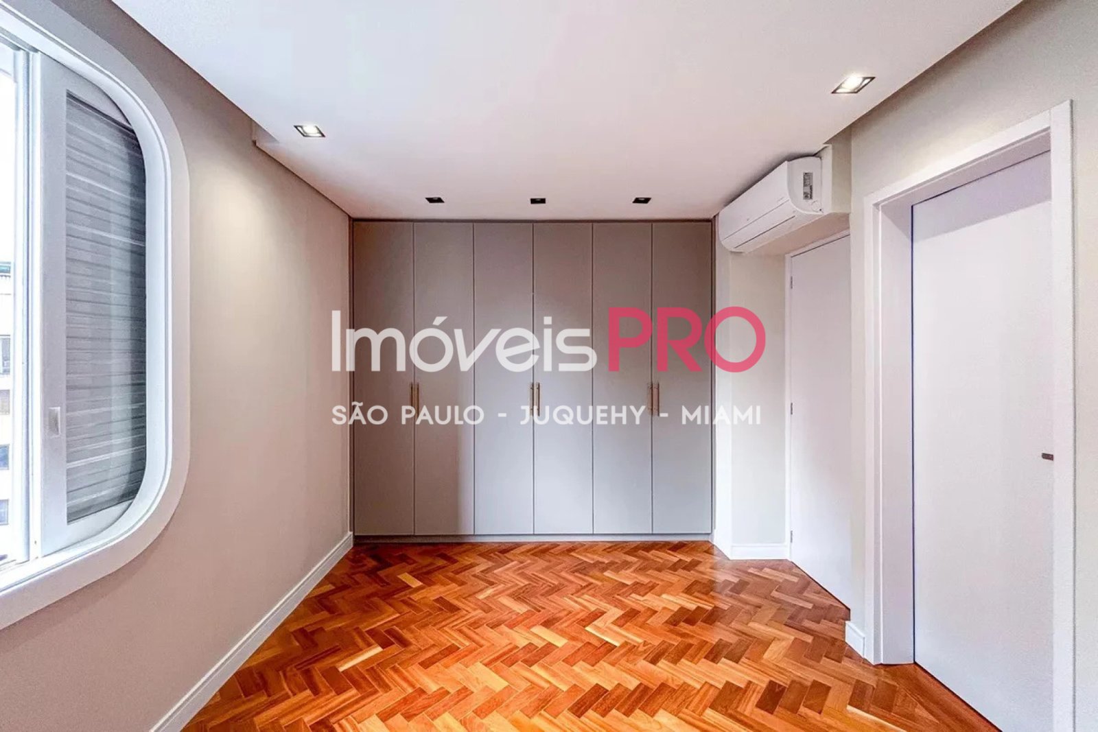 Foto :: https://assets.imoveispro.com.br/thumb/IP33982/apartamento-venda-jardim-paulista_IP33982_11_1920x1080.jpg?