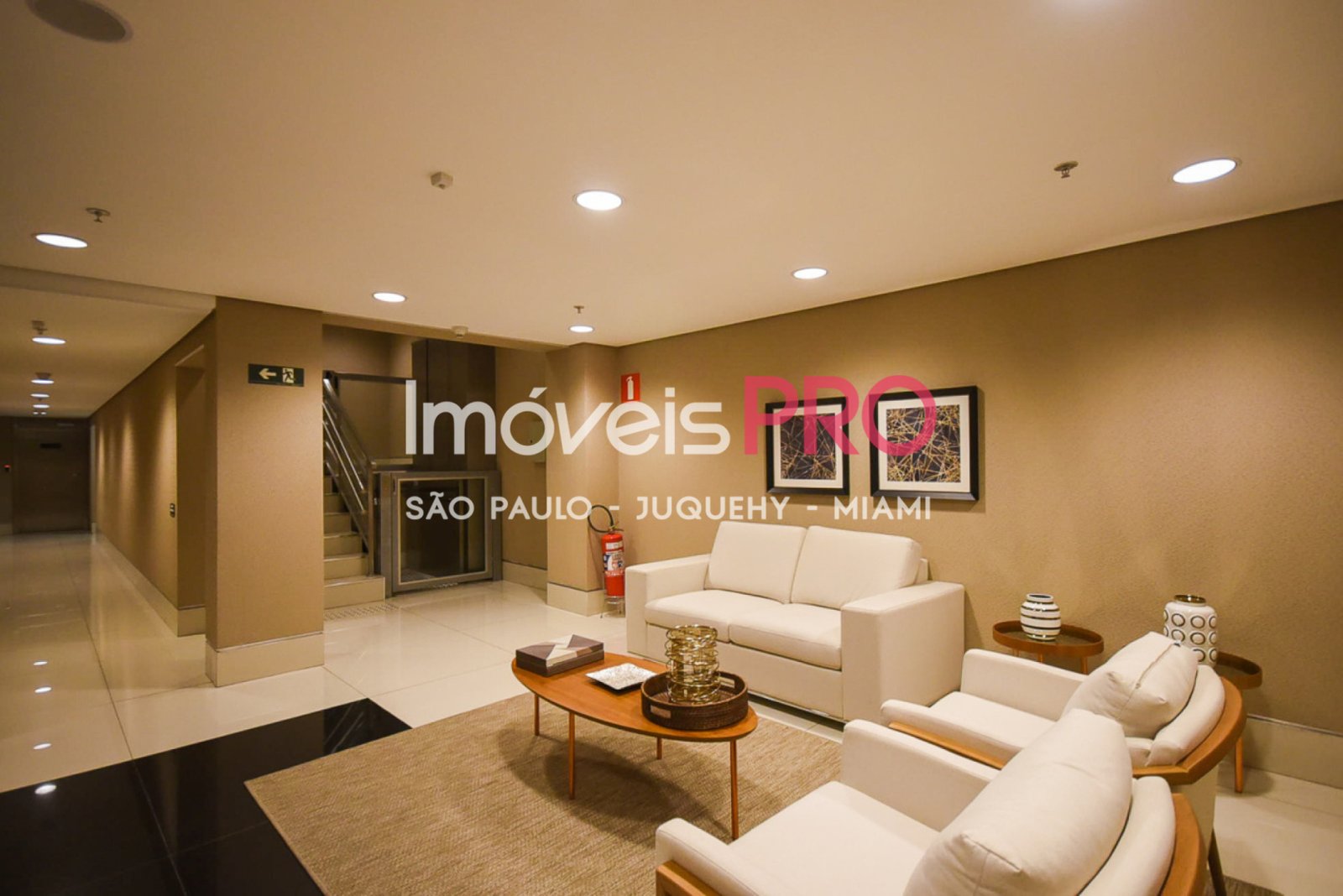 Foto :: https://assets.imoveispro.com.br/thumb/IP34119/conj-comercial-aluguel-chacara-santo-antonio-zona-sul_IP34119_29_1920x1080.jpg?