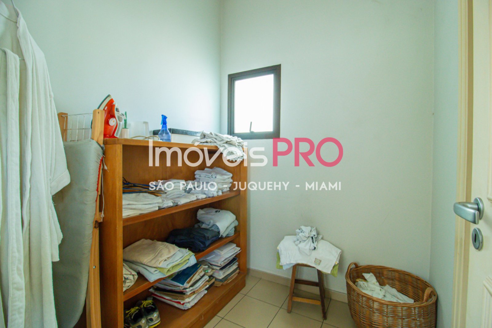 Foto :: IP34180