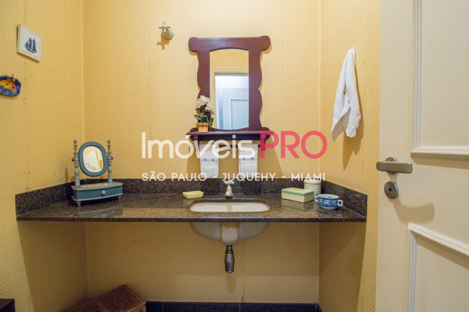 Foto :: IP34180