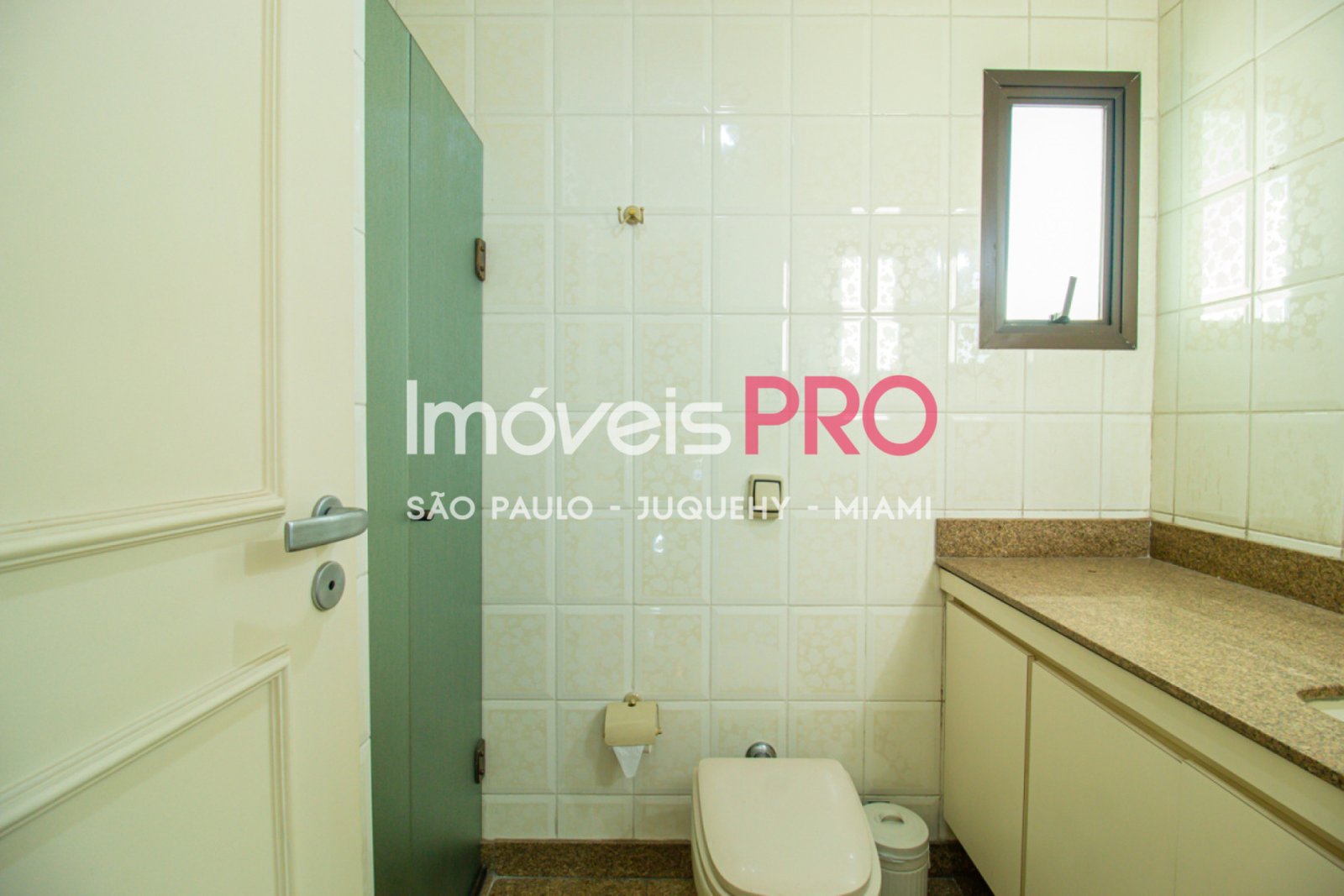 Foto :: IP34180