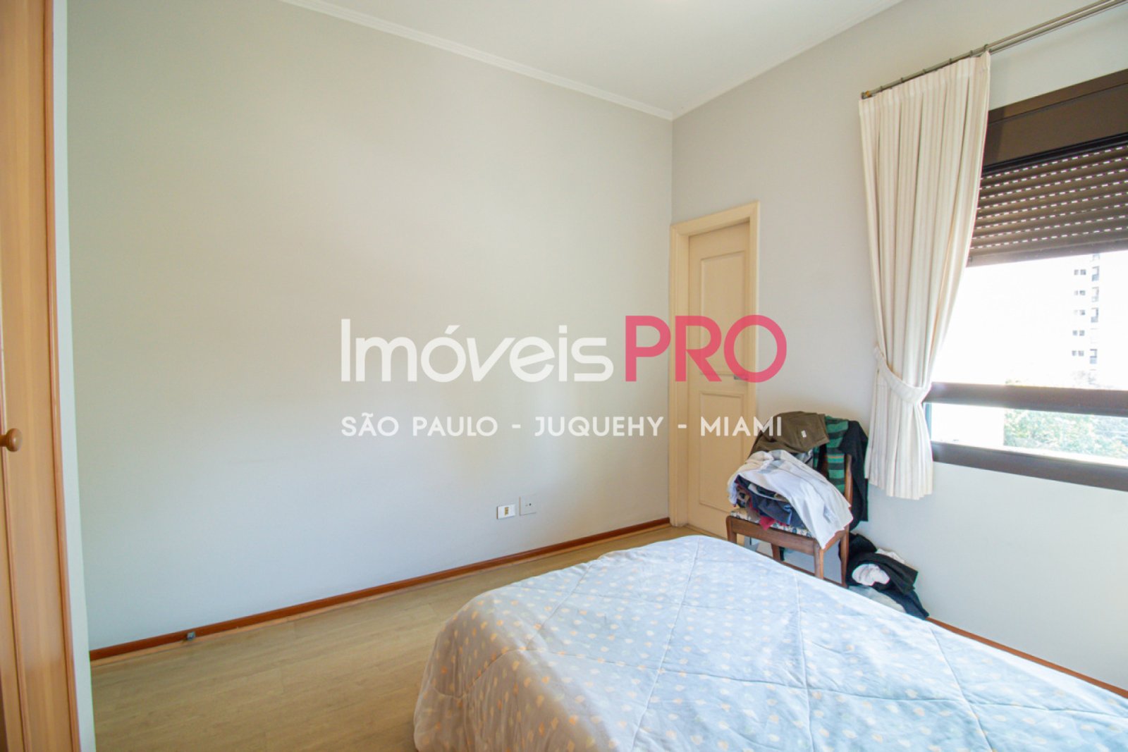 Foto :: IP34180