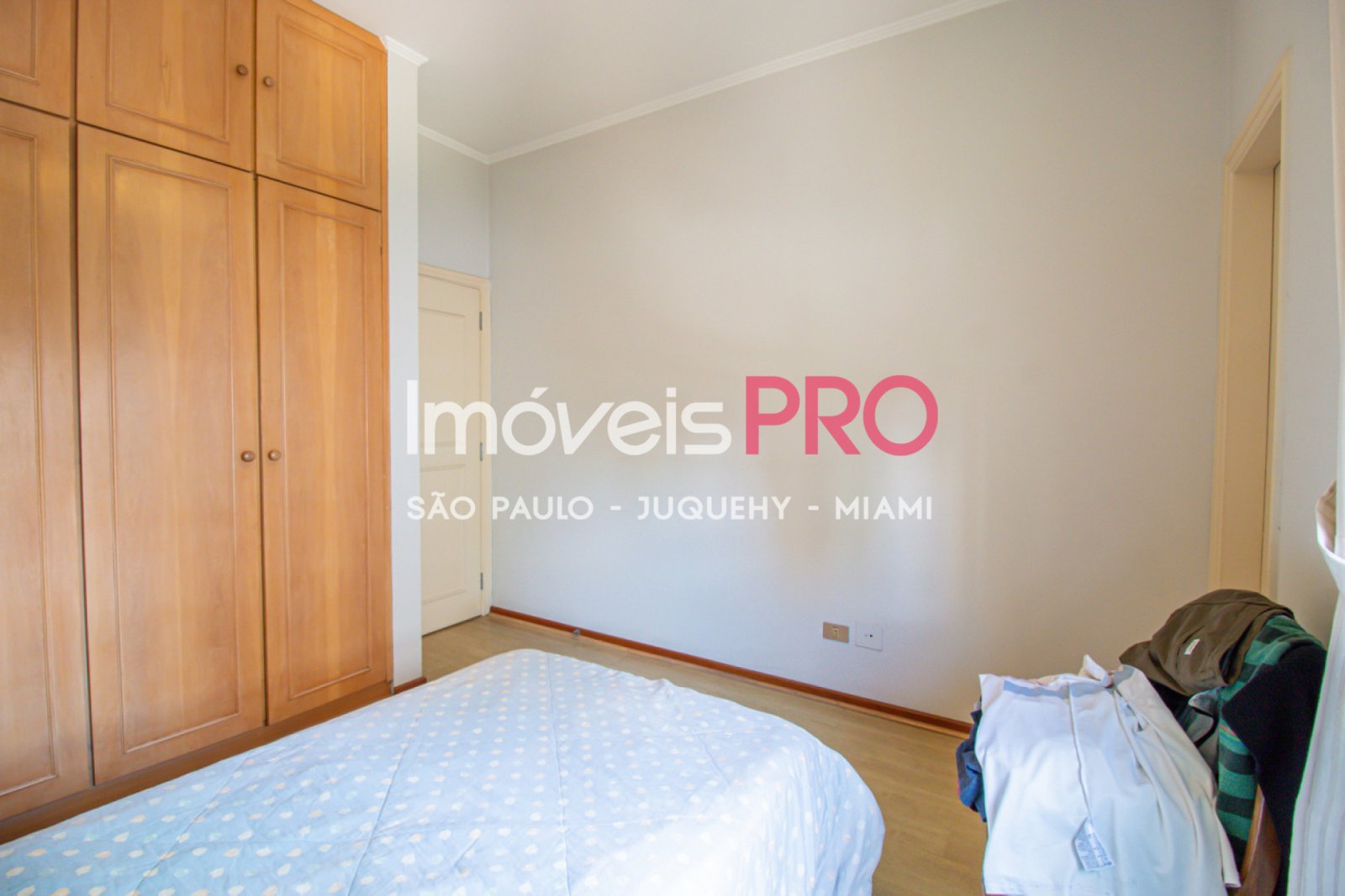 Foto :: IP34180