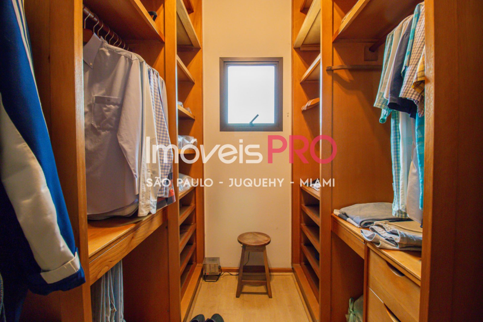 Foto :: IP34180