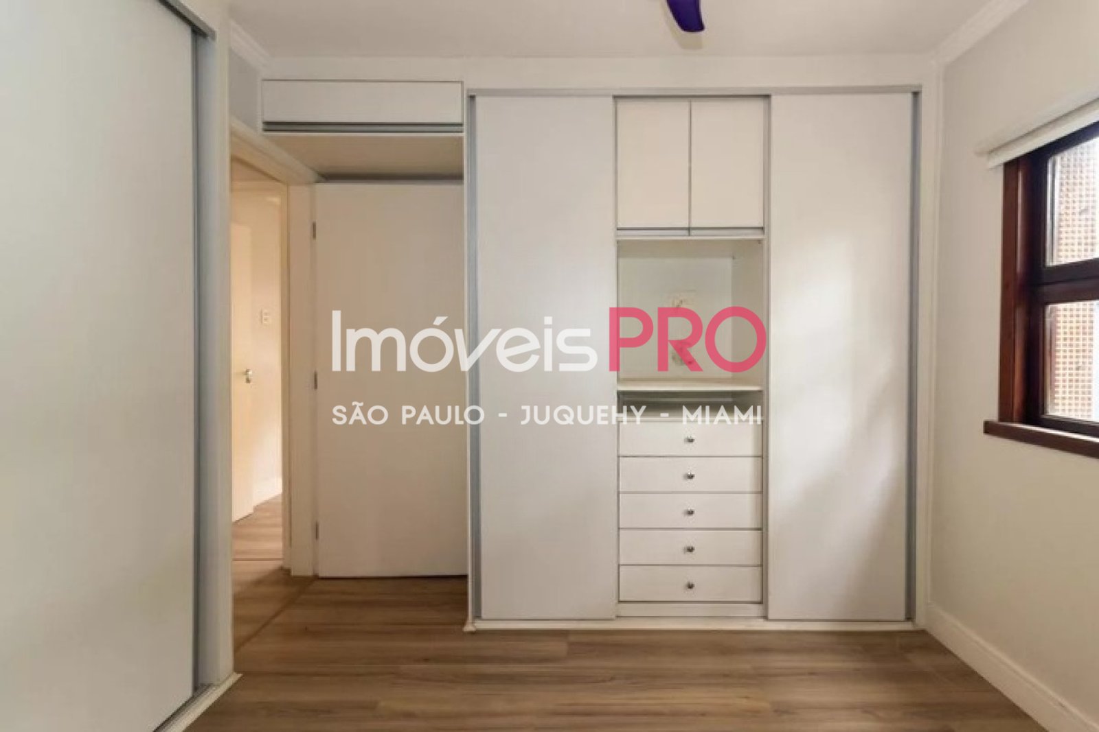 Foto :: https://assets.imoveispro.com.br/thumb/IP34335/apartamento-aluguel-moema_IP34335_17_1920x1080.jpg?