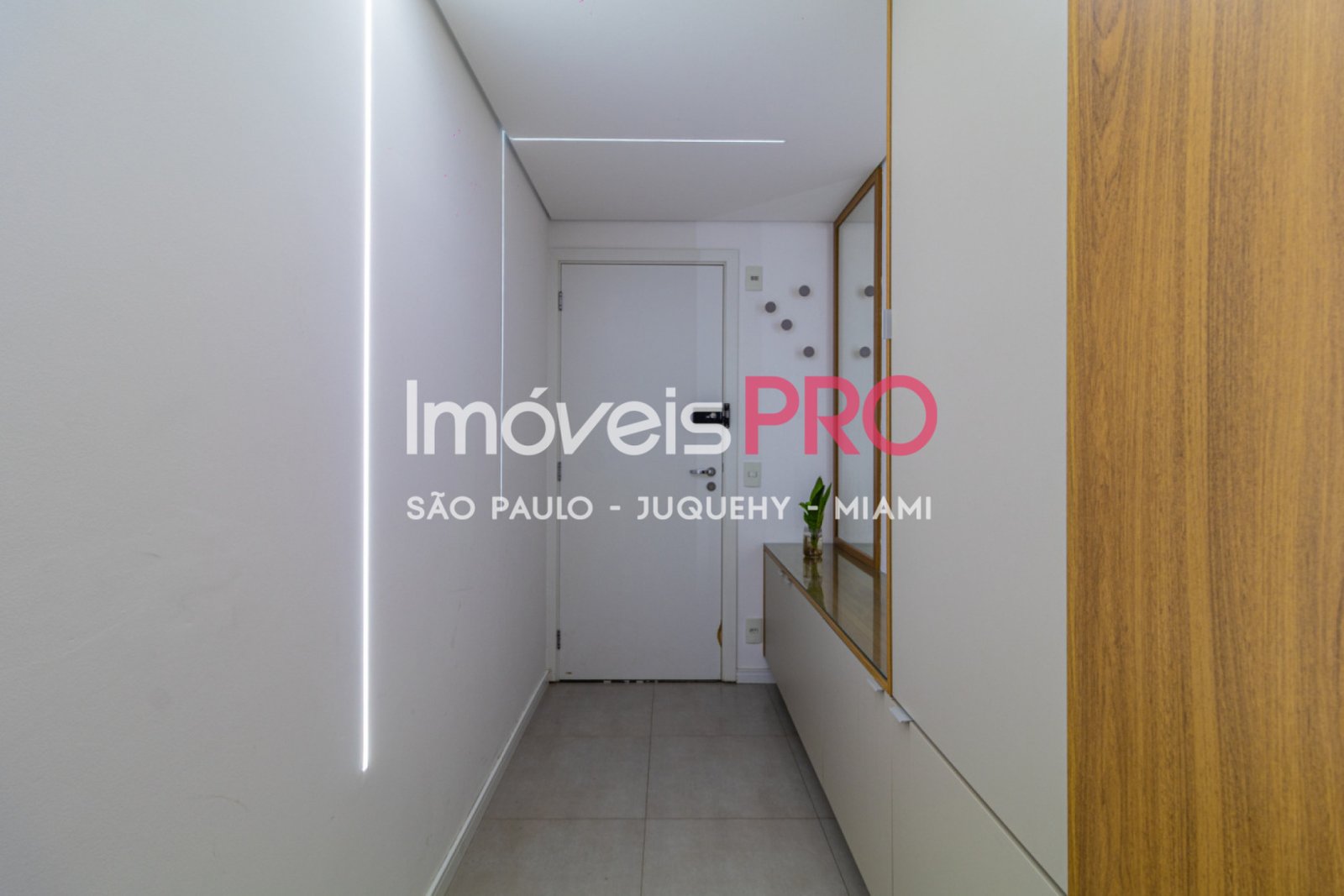 Foto :: https://assets.imoveispro.com.br/thumb/IP34467/apartamento-aluguel-moema-passaros_IP34467_17_1920x1080.jpg?