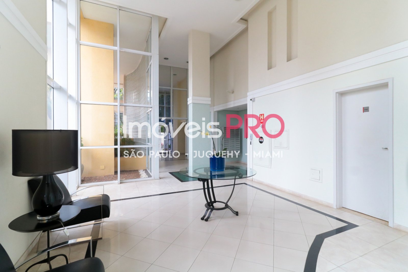 Foto :: https://assets.imoveispro.com.br/thumb/IP34607/apartamento-venda-moema-indios_IP34607_17_1920x1080.jpg?