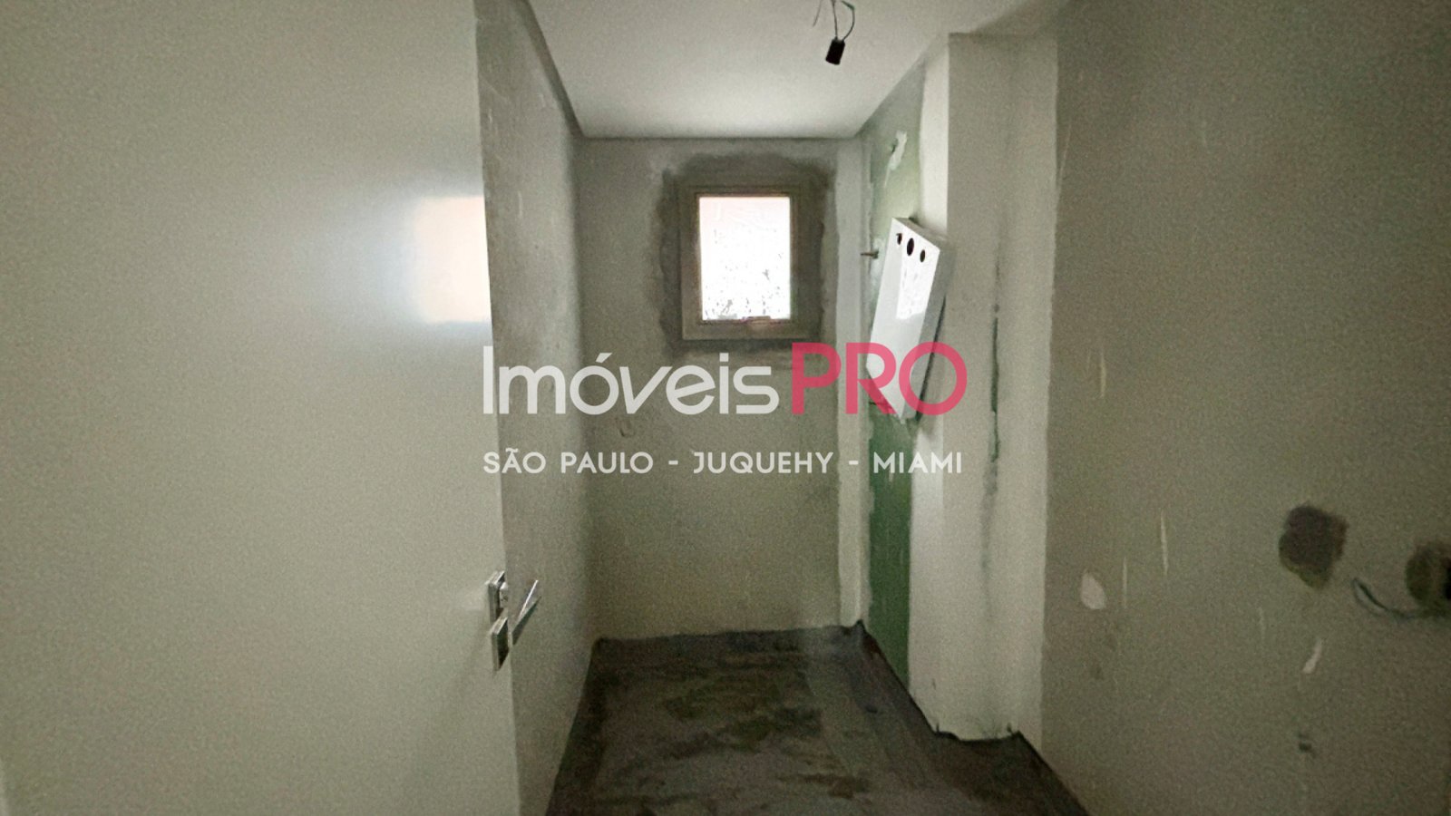 Foto :: IP34690