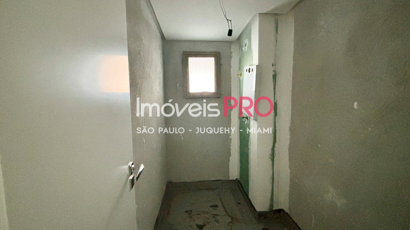 Foto :: IP34690