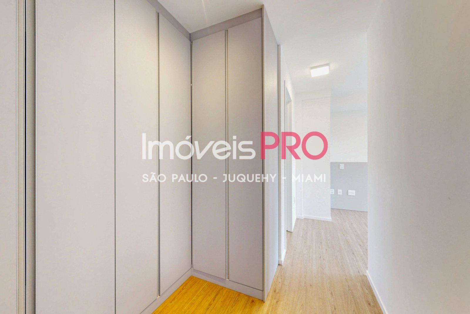 Foto :: https://assets.imoveispro.com.br/thumb/IP34715/apartamento-venda-moema-passaros_IP34715_11_1920x1080.jpg?