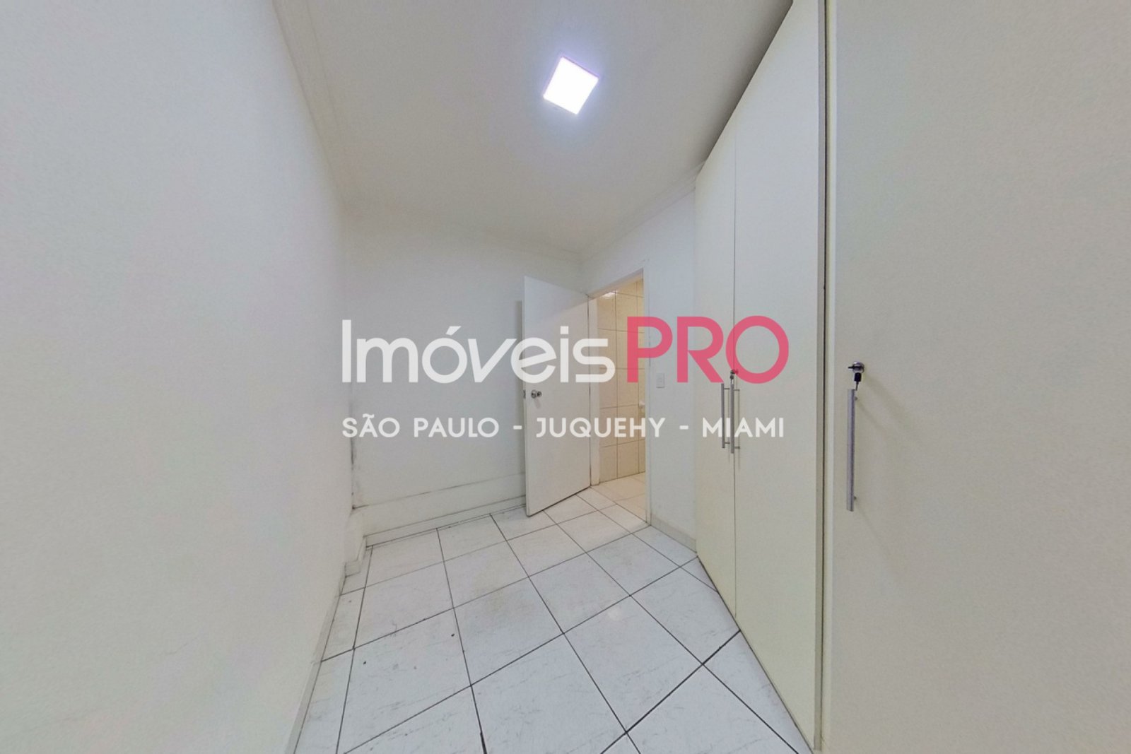Foto :: IP34750