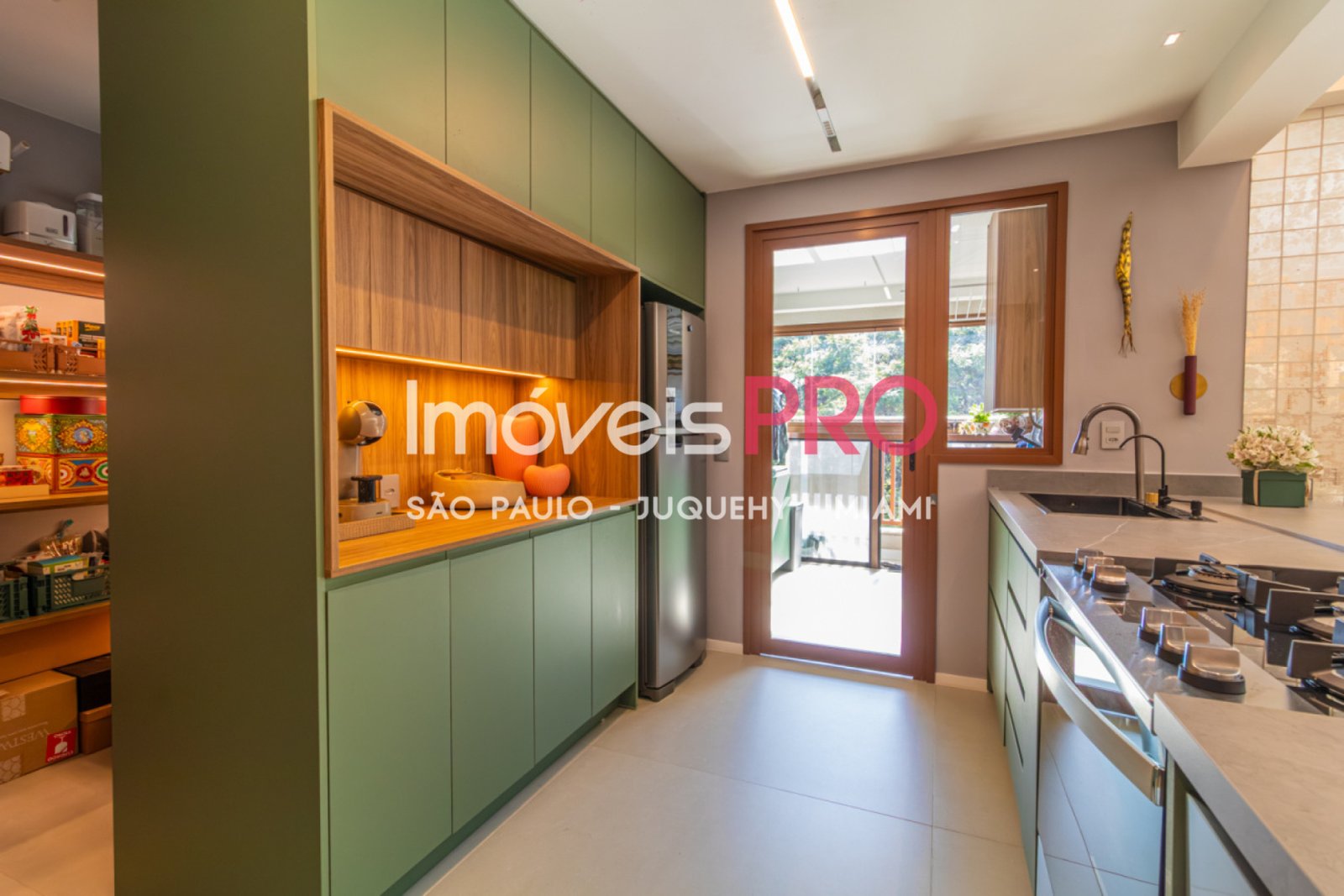 Foto :: https://assets.imoveispro.com.br/thumb/IP34786/apartamento-venda-campo-belo_IP34786_17_1920x1080.jpg?