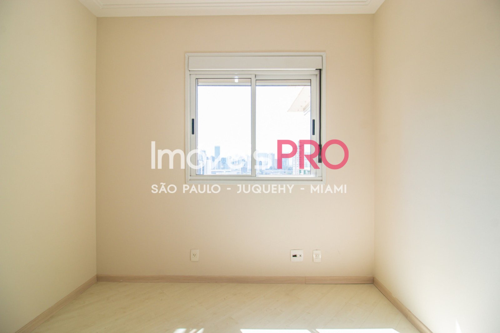 Foto :: IP34827