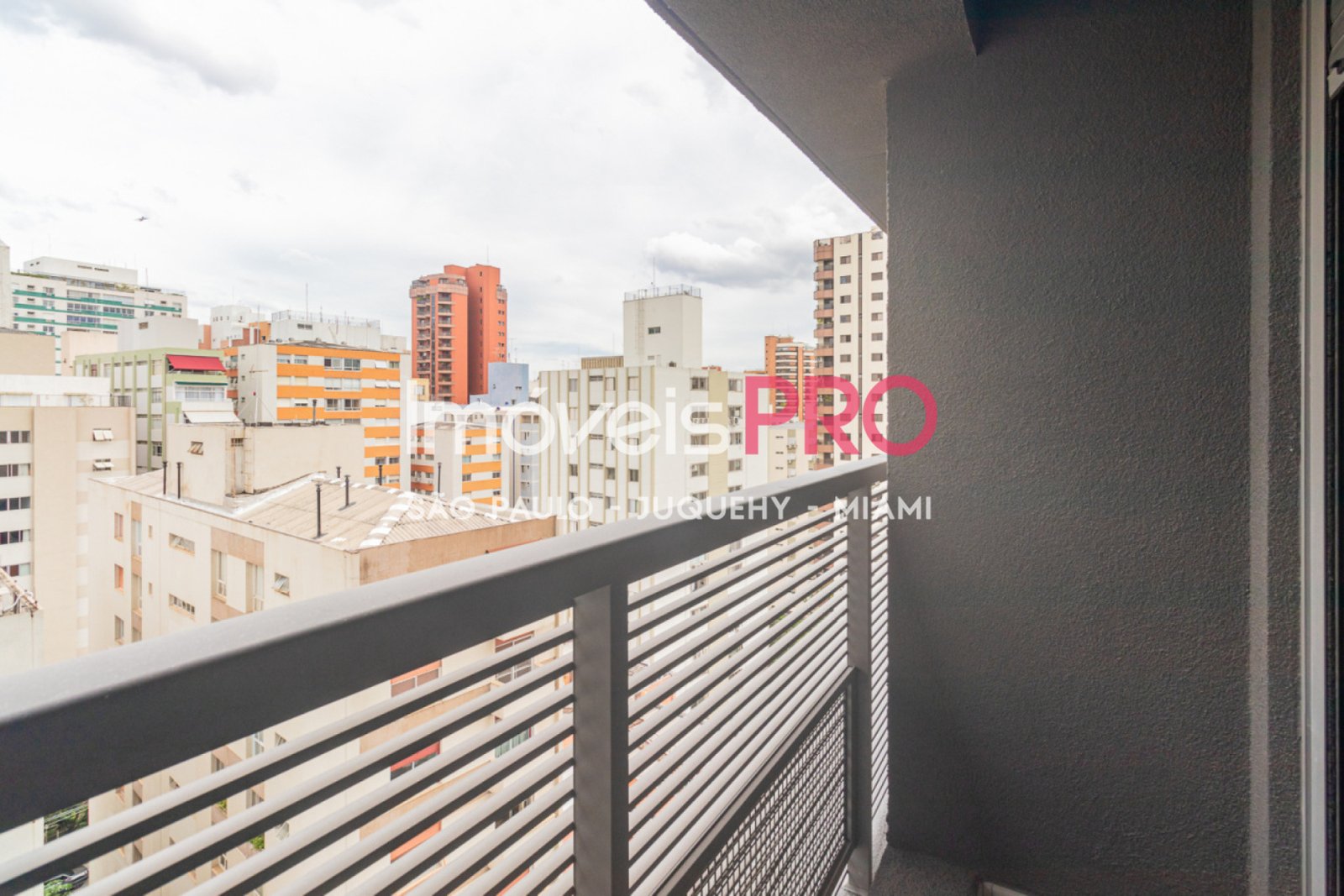 Foto :: https://assets.imoveispro.com.br/thumb/IP34840/apartamento-venda-itaim-bibi_IP34840_41_1920x1080.jpg?