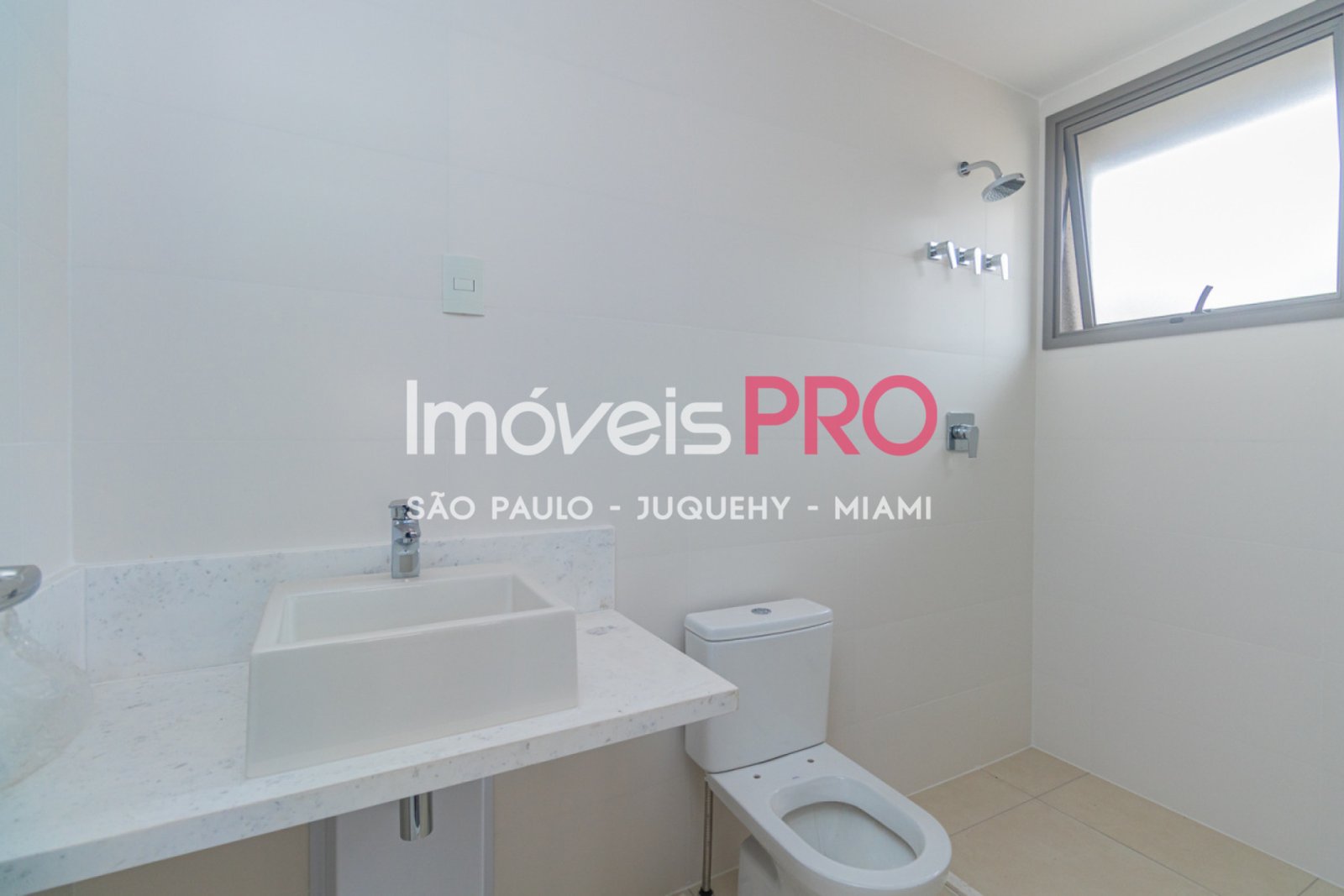 Foto :: IP34842