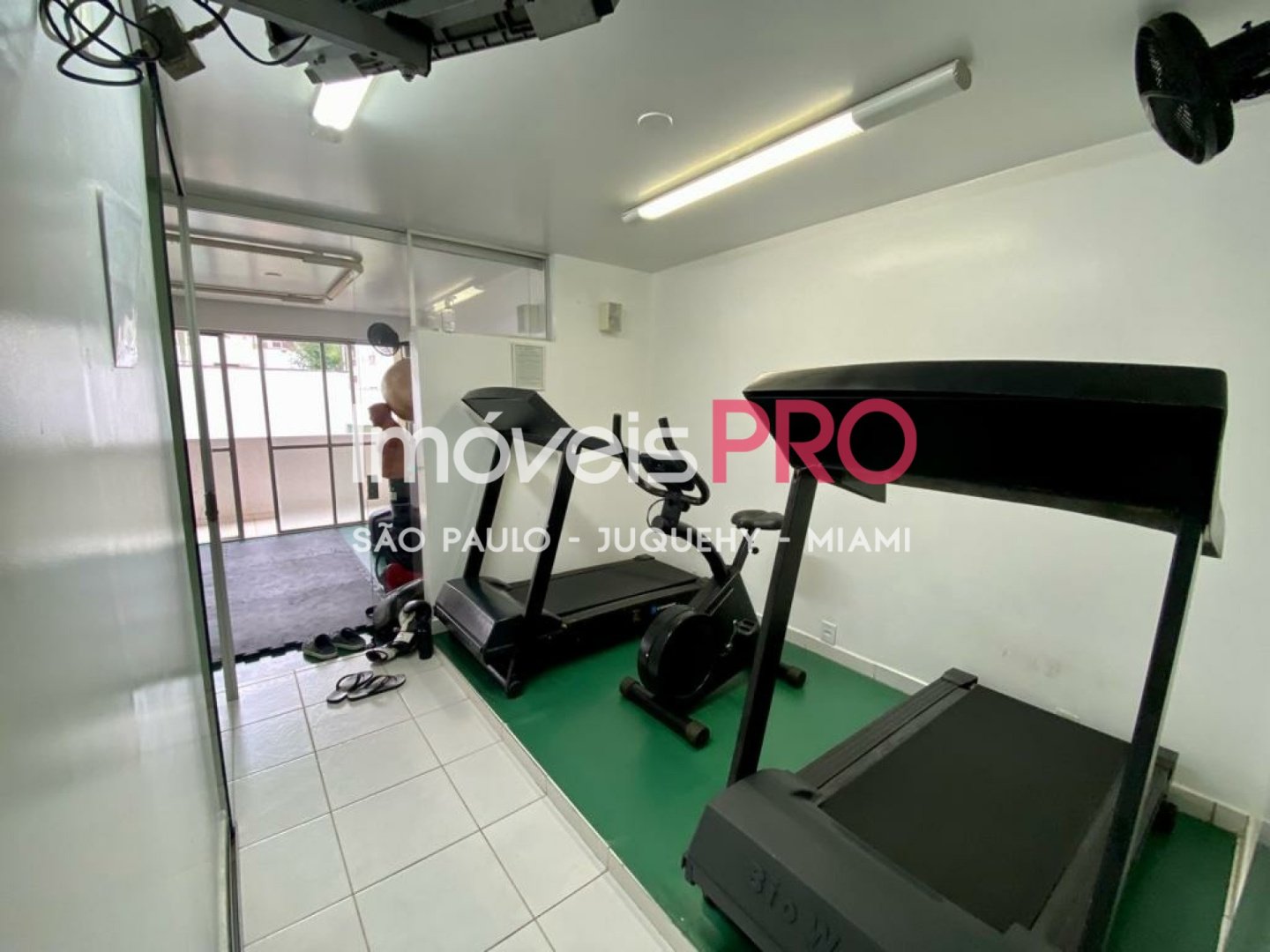 Foto :: https://assets.imoveispro.com.br/thumb/IP35018/apartamento-venda-moema_IP35018_41_1920x1080.jpg?