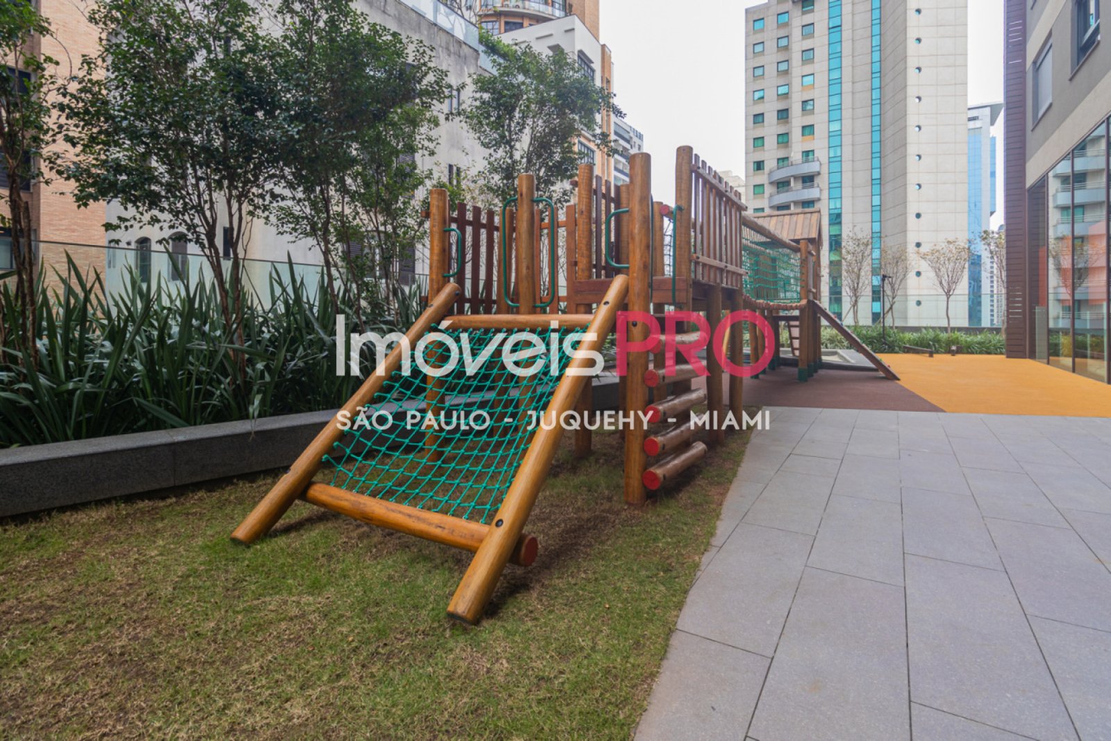Foto :: IP35053