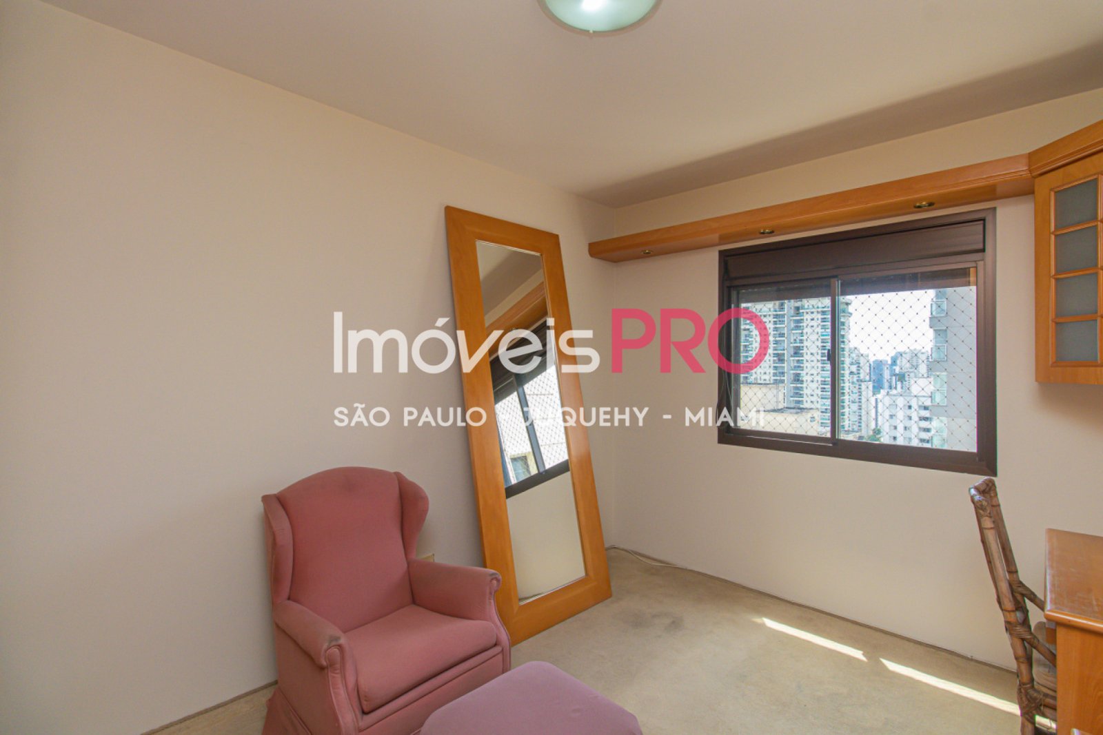Foto :: https://assets.imoveispro.com.br/thumb/IP35347/apartamento-aluguel-campo-belo_IP35347_23_1920x1080.jpg?