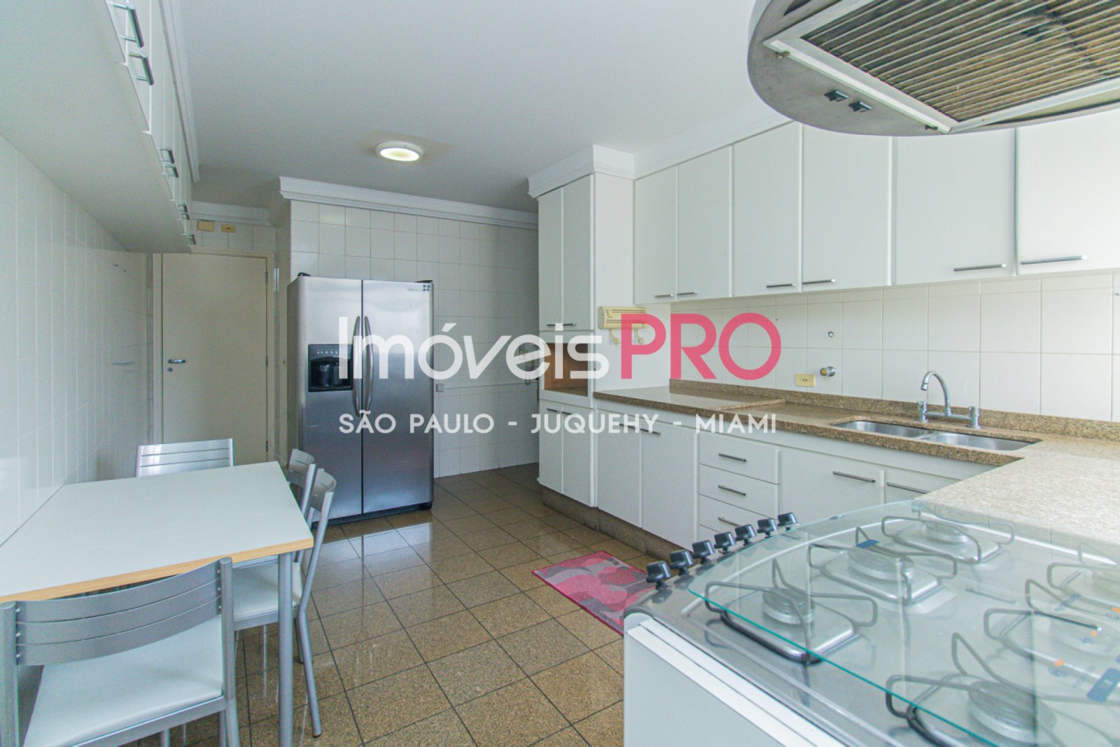 Foto :: https://assets.imoveispro.com.br/thumb/IP35347/apartamento-aluguel-campo-belo_IP35347_35_1920x1080.jpg?
