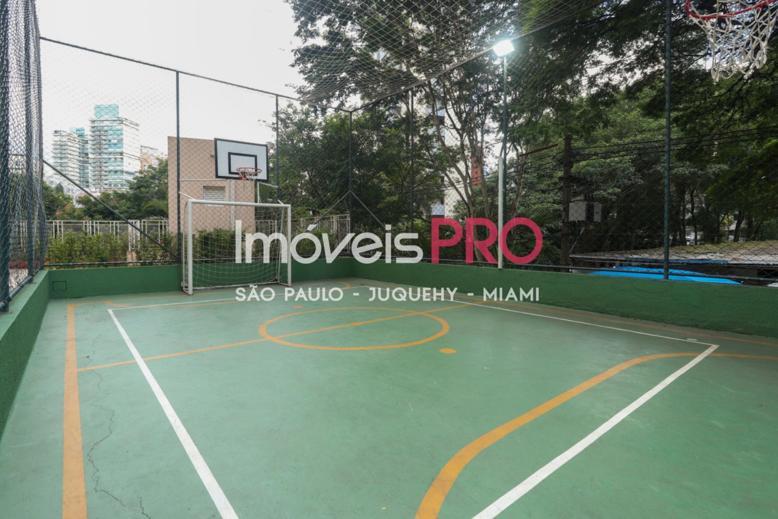 Foto :: https://assets.imoveispro.com.br/thumb/IP35468/apartamento-venda-moema-passaros_IP35468_23_1920x1080.jpg?