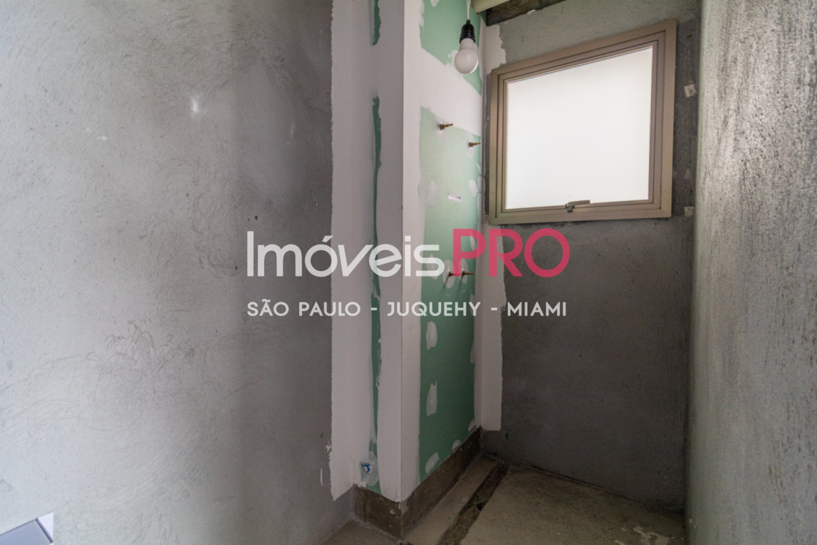 Foto :: https://assets.imoveispro.com.br/thumb/IP35588/cobertura-venda-moema-passaros_IP35588_29_1920x1080.jpg?1771611732