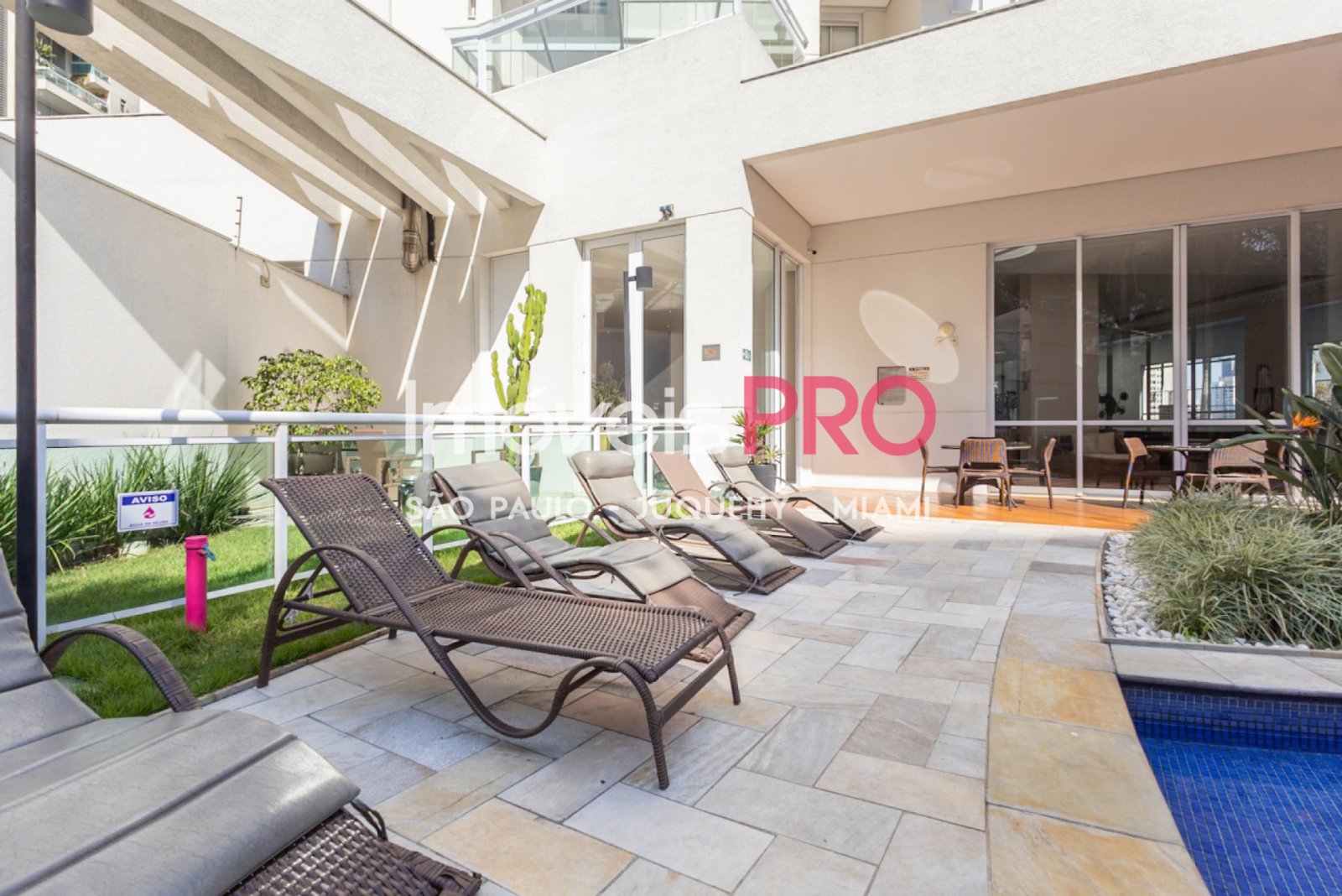 Foto :: https://assets.imoveispro.com.br/thumb/IP35623/apartamento-venda-campo-belo_IP35623_35_1920x1080.jpg?