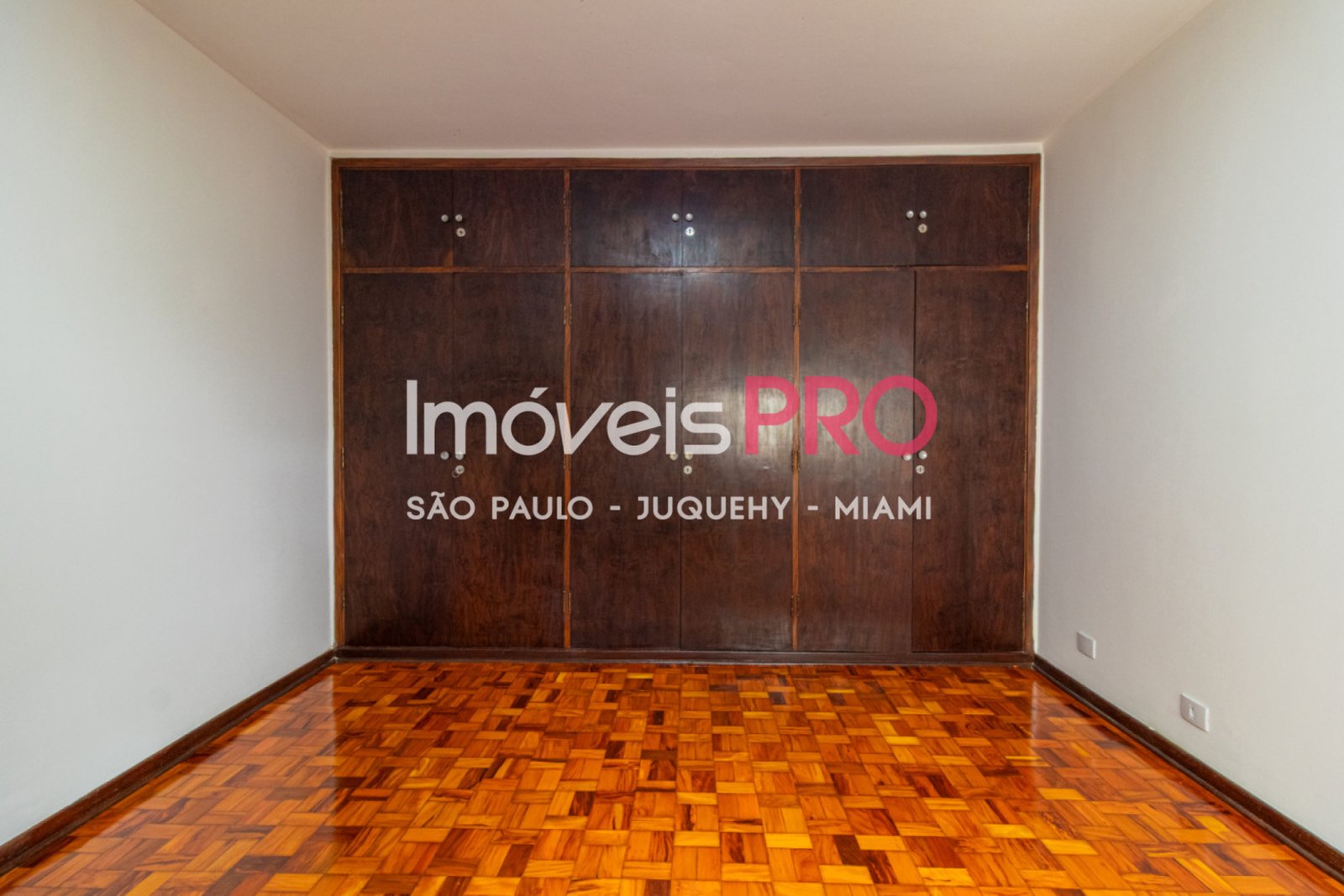 Foto :: https://assets.imoveispro.com.br/thumb/IP35852/casa-de-vila-venda-vila-clementino_IP35852_41_1920x1080.jpg?