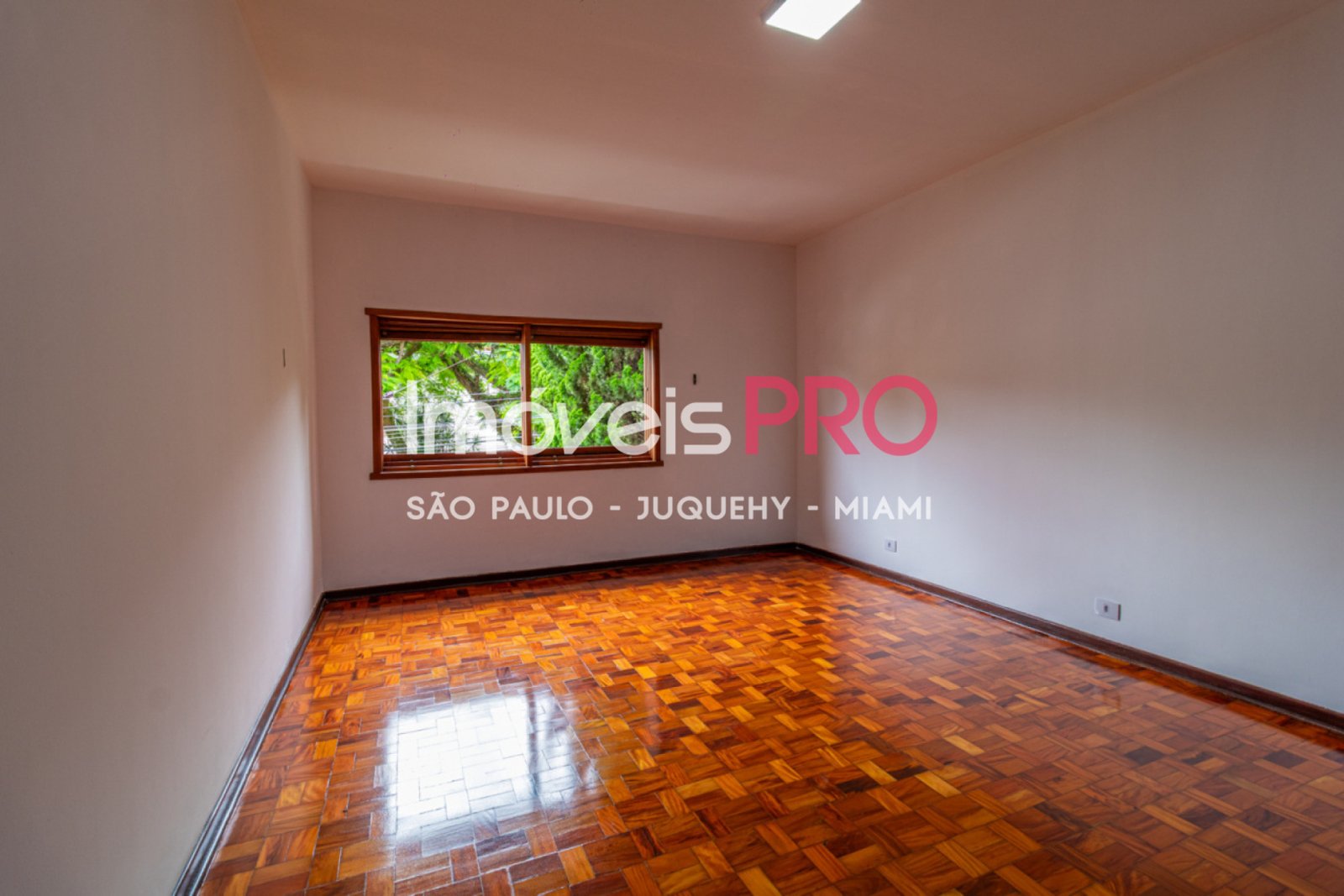 Foto :: https://assets.imoveispro.com.br/thumb/IP35852/casa-de-vila-venda-vila-clementino_IP35852_53_1920x1080.jpg?