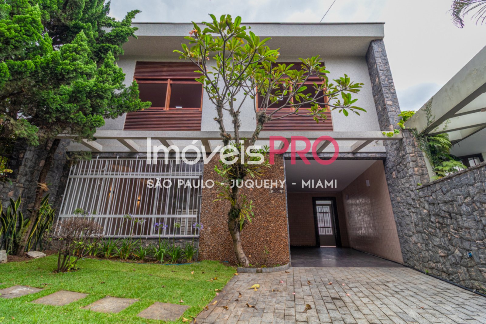 Foto :: https://assets.imoveispro.com.br/thumb/IP35852/casa-de-vila-venda-vila-clementino_IP35852_59_1920x1080.jpg?