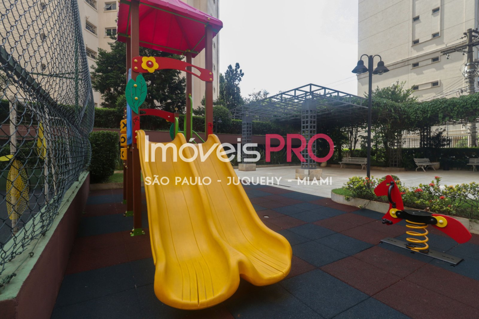 Foto :: IP35879