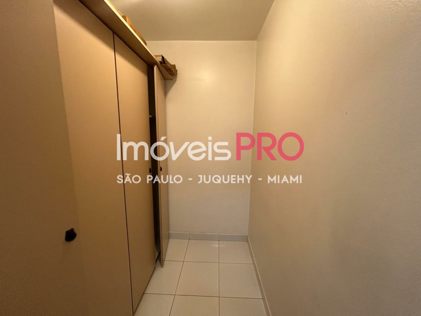 Foto :: IP35884