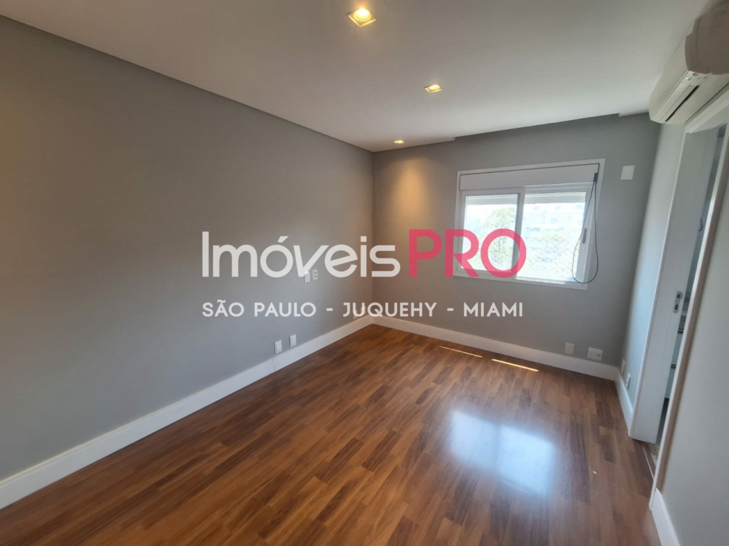 Foto :: https://assets.imoveispro.com.br/thumb/IP35886/apartamento-aluguel-panamby_IP35886_23_1920x1080.jpg?