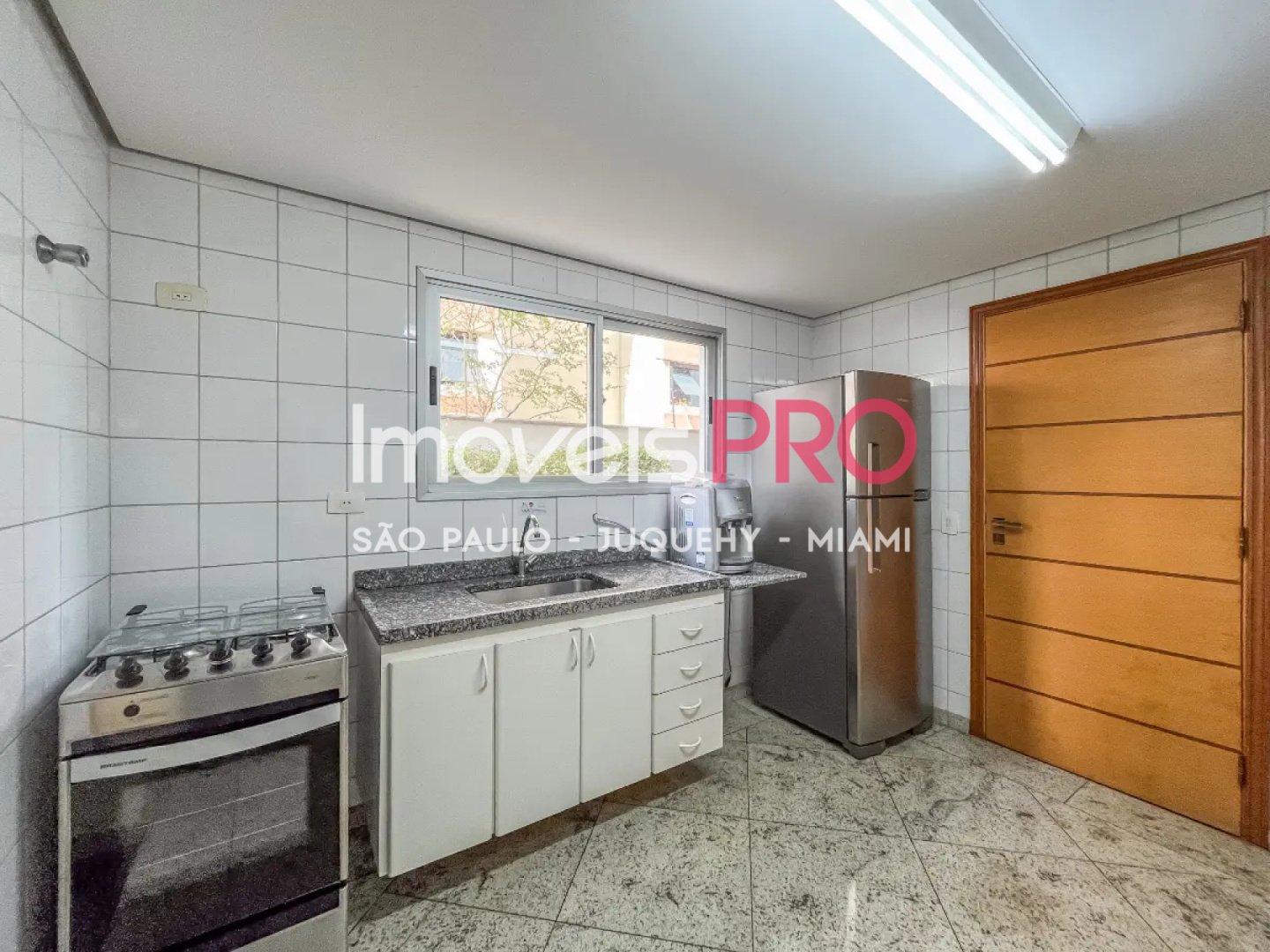 Foto :: https://assets.imoveispro.com.br/thumb/IP35919/apartamento-venda-saude_IP35919_29_1920x1080.jpg?